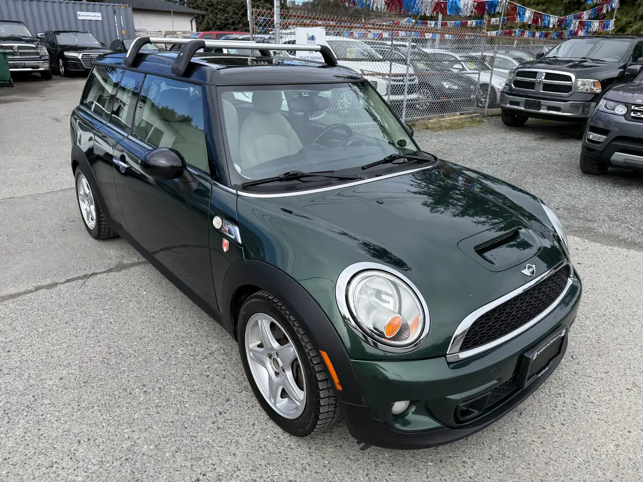 MINI Cooper Clubman снимка MINI Cooper Clubman