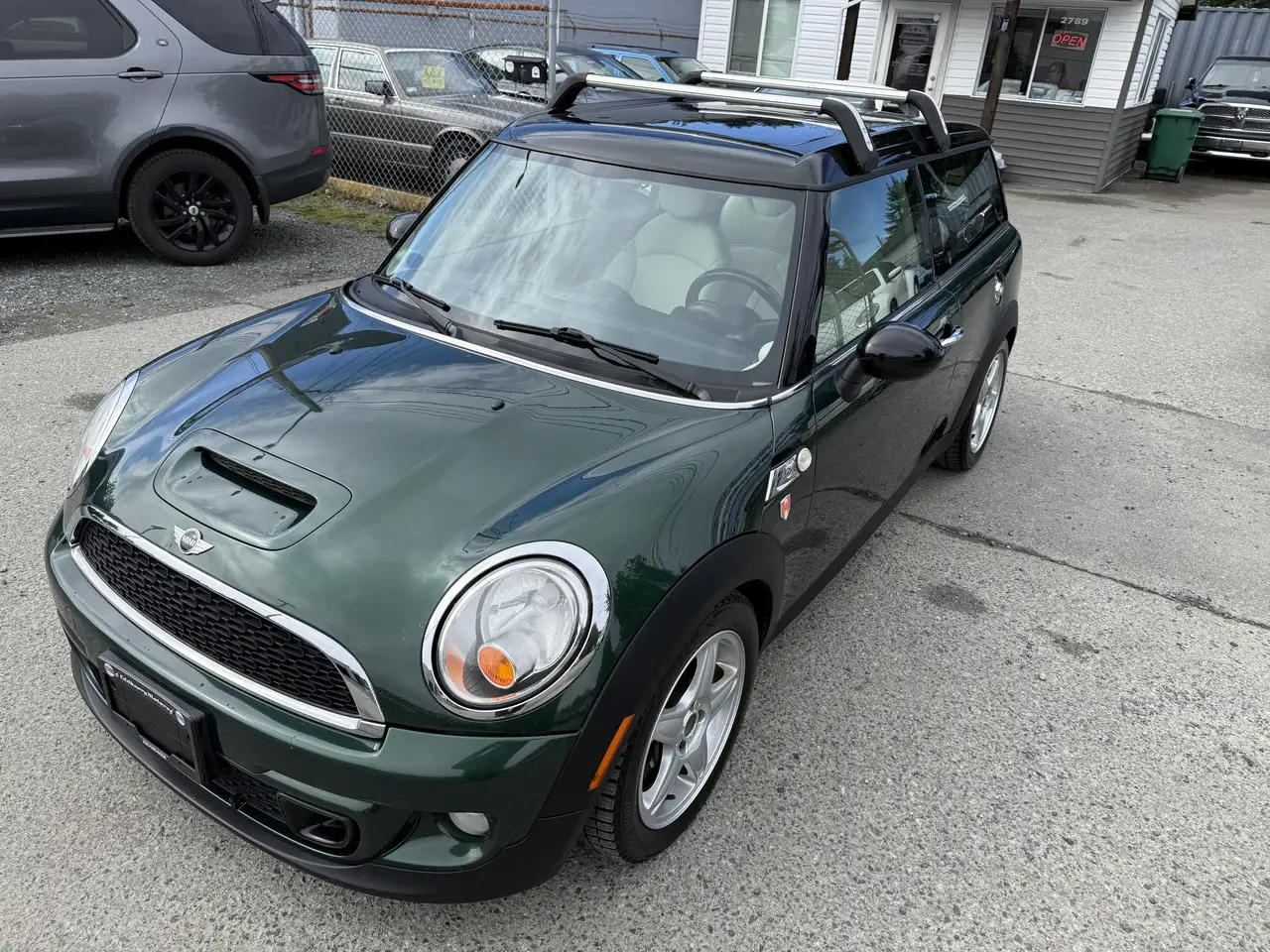 MINI Cooper Clubman снимка MINI Cooper Clubman