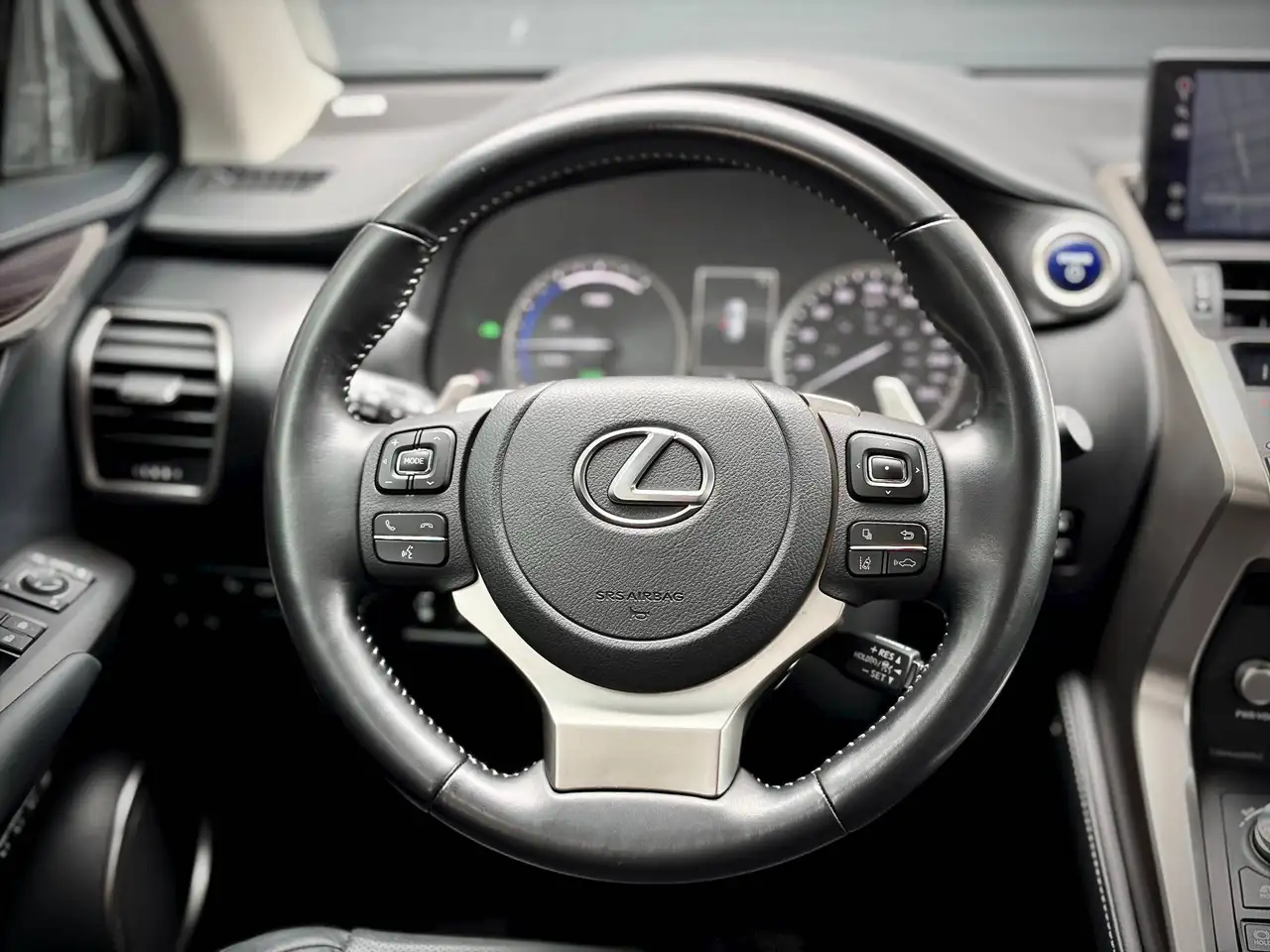 Lexus NX снимка Lexus NX