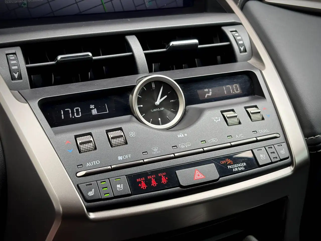 Lexus NX снимка Lexus NX