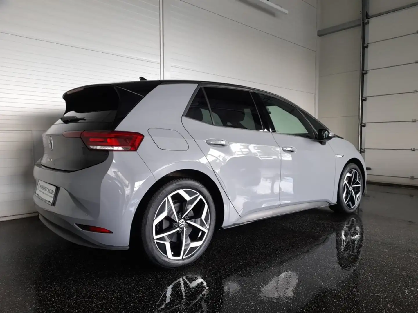 Volkswagen ID.3 PRO PERFORMANCE 58 kWh *19 ZOLL / VOLL-LED / NAVI / VIRTUELL / CCS-LADEDOSE / VERKEHRSZEICHEN & SPURHALTEASSIST* Grau - 2