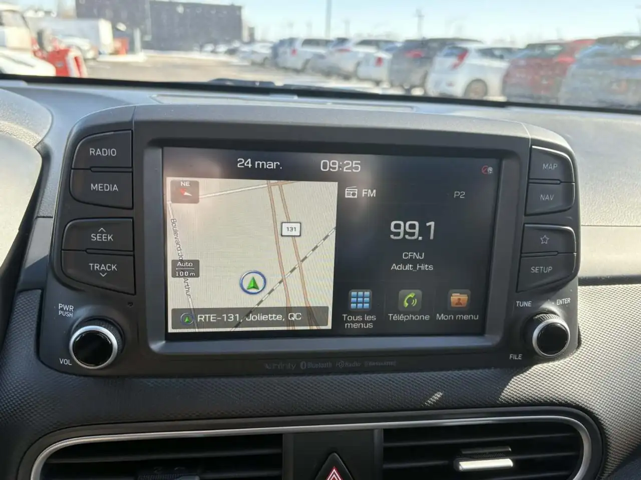 Hyundai KONA снимка Hyundai KONA