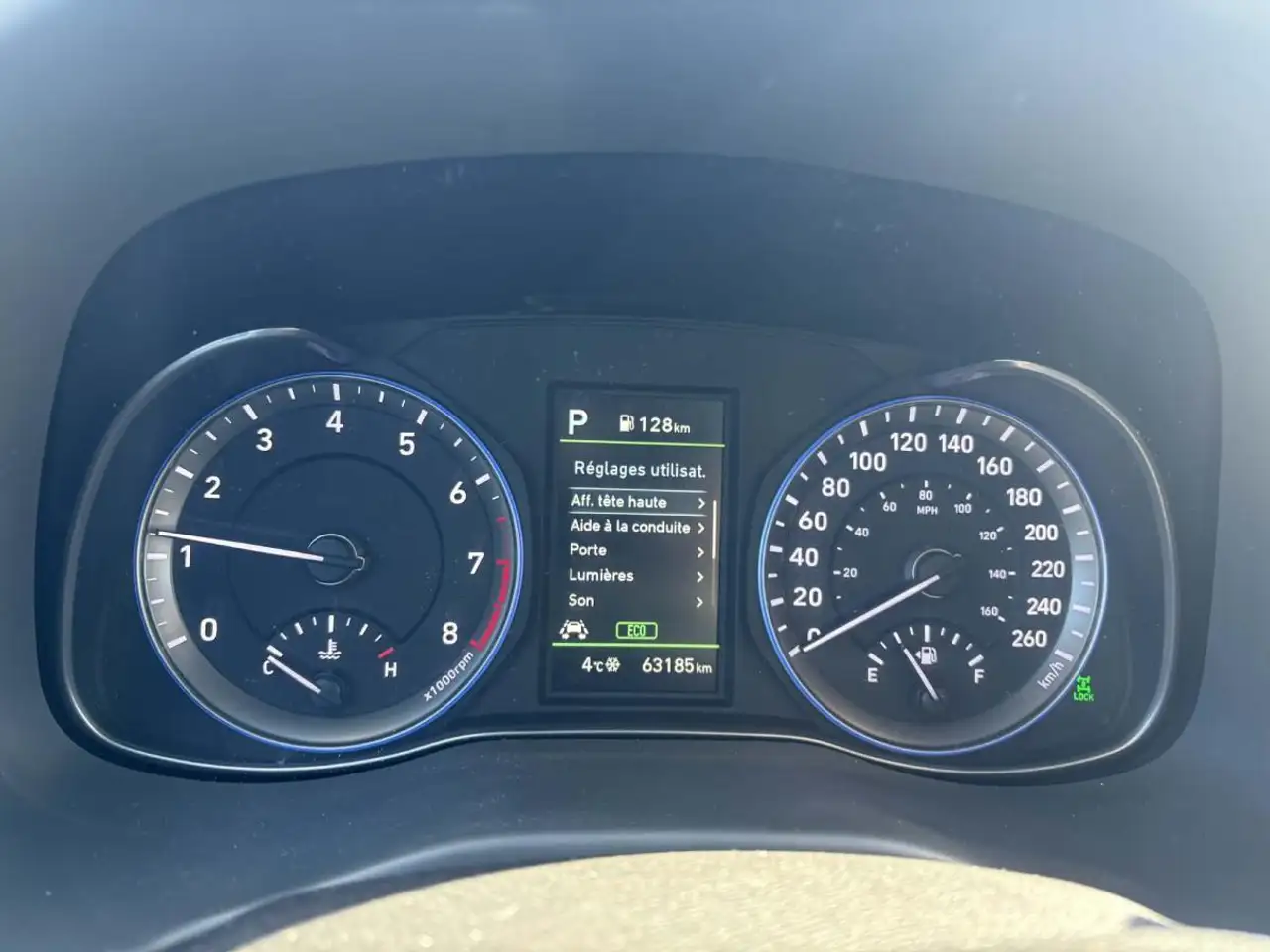Hyundai KONA снимка Hyundai KONA