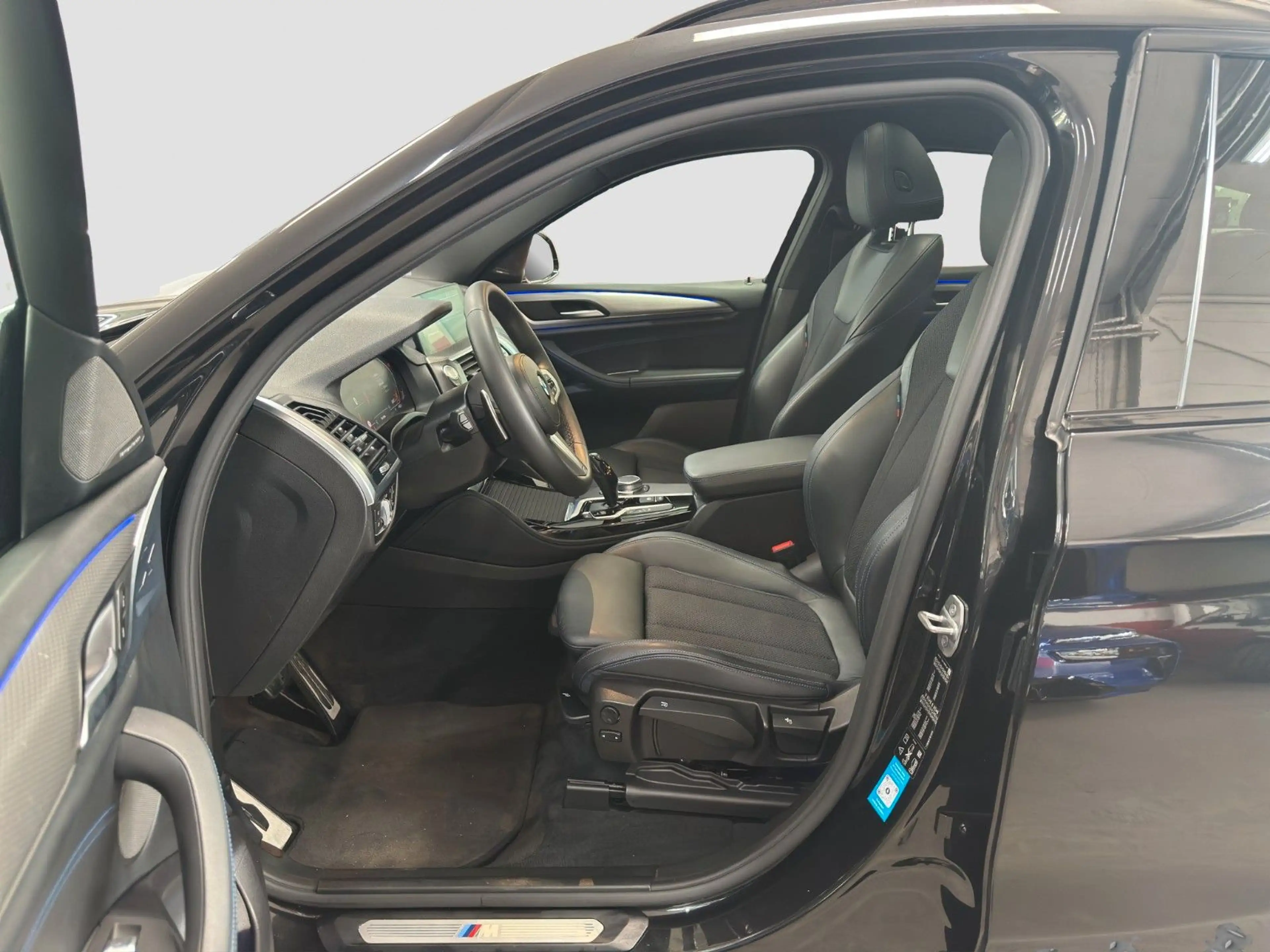 BMW X4 20i xDr. M-SPORT LC.PRO ACC PANO 360° H/K HUD — photo 11