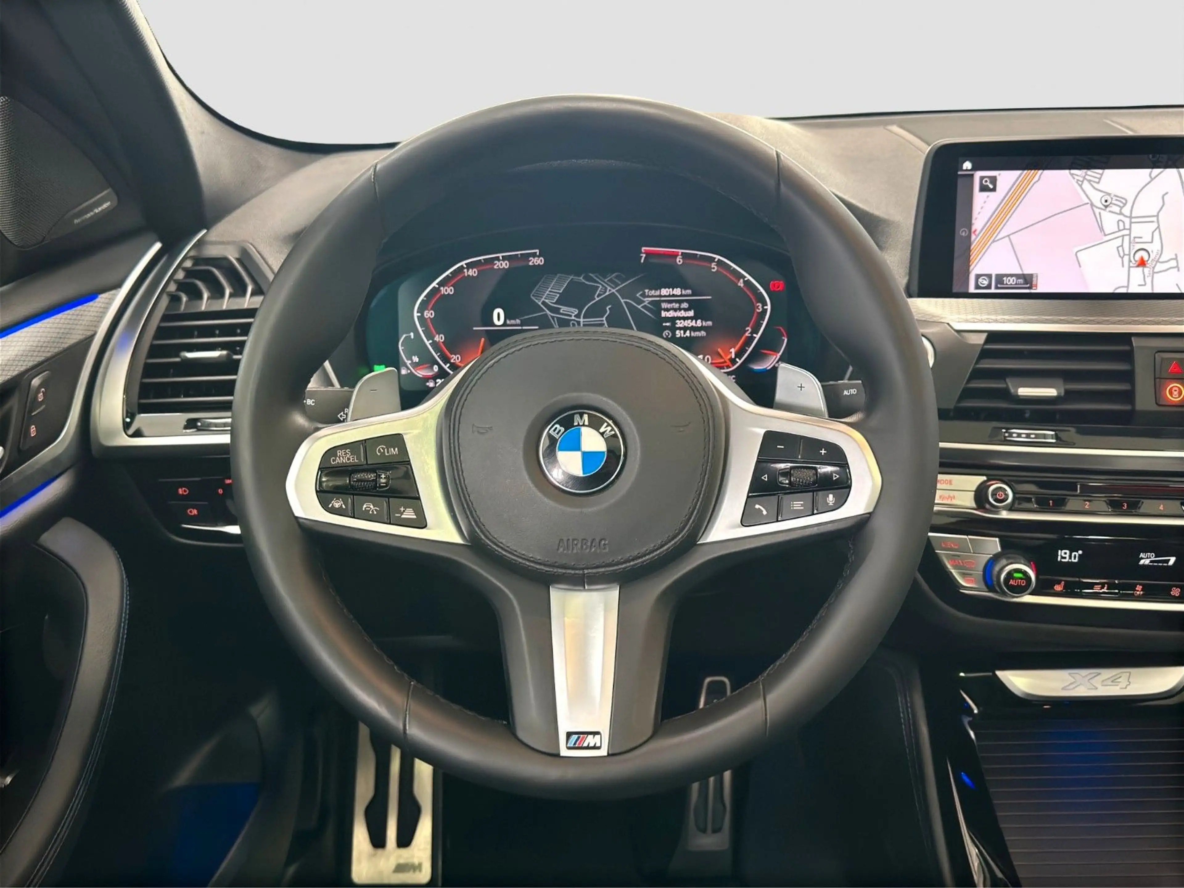 BMW X4 20i xDr. M-SPORT LC.PRO ACC PANO 360° H/K HUD — photo 14