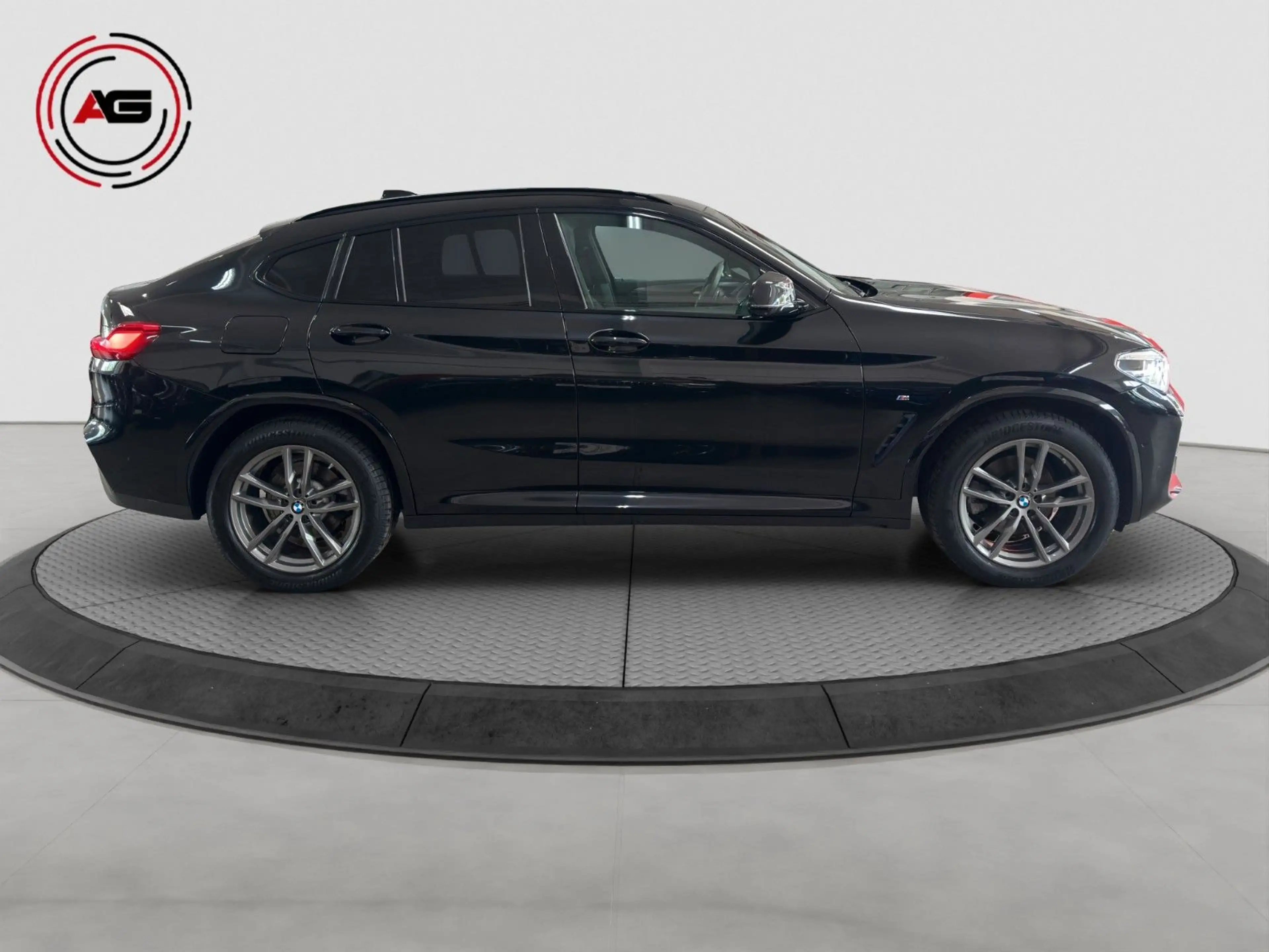 BMW X4 20i xDr. M-SPORT LC.PRO ACC PANO 360° H/K HUD — photo 4