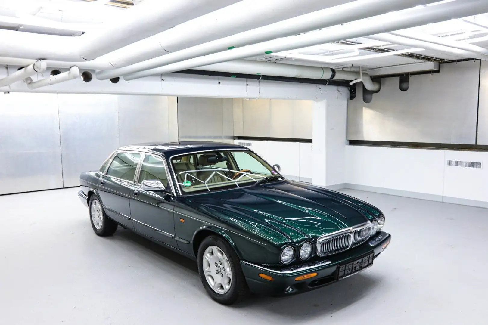 Jaguar XJ8 Sovereign 4.0 2.Hand 71.000 KM Grün - 2