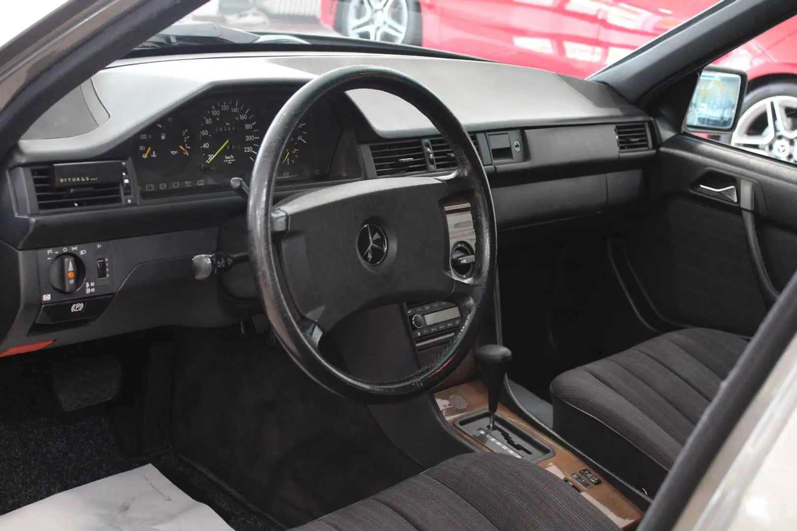 Mercedes-Benz E 300 D Turbo 124*SD*Klima* H-Oldtimer* Grau - 2