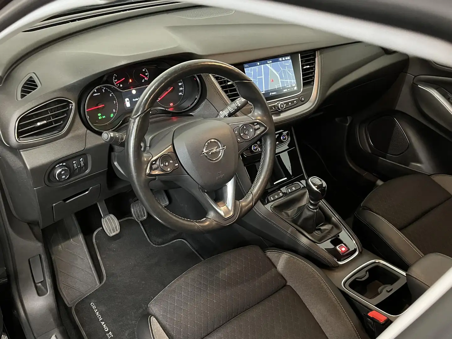 Opel Grandland X 1.2 Turbo Innovation Navigatie Carplay Android aut Noir - 2