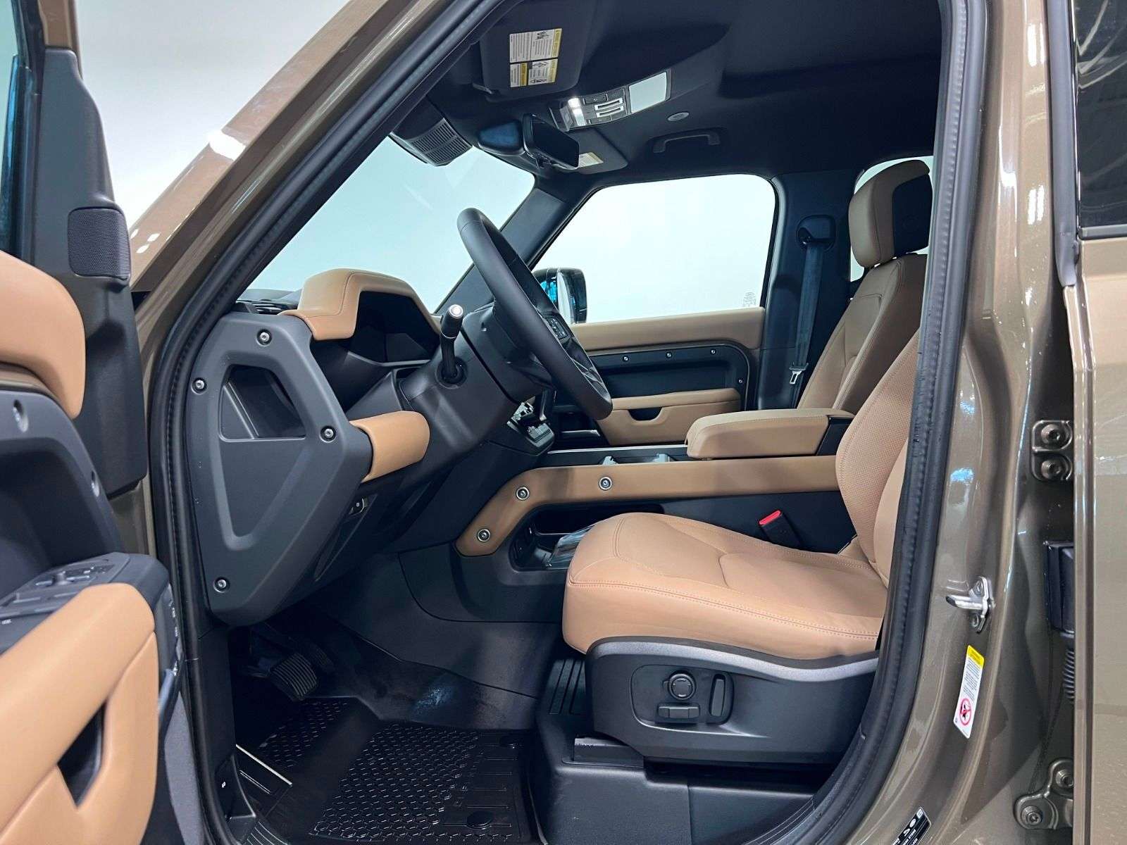 2026 Land Rover Defender 110 P400 X-DYNAMIC SE thumb 32