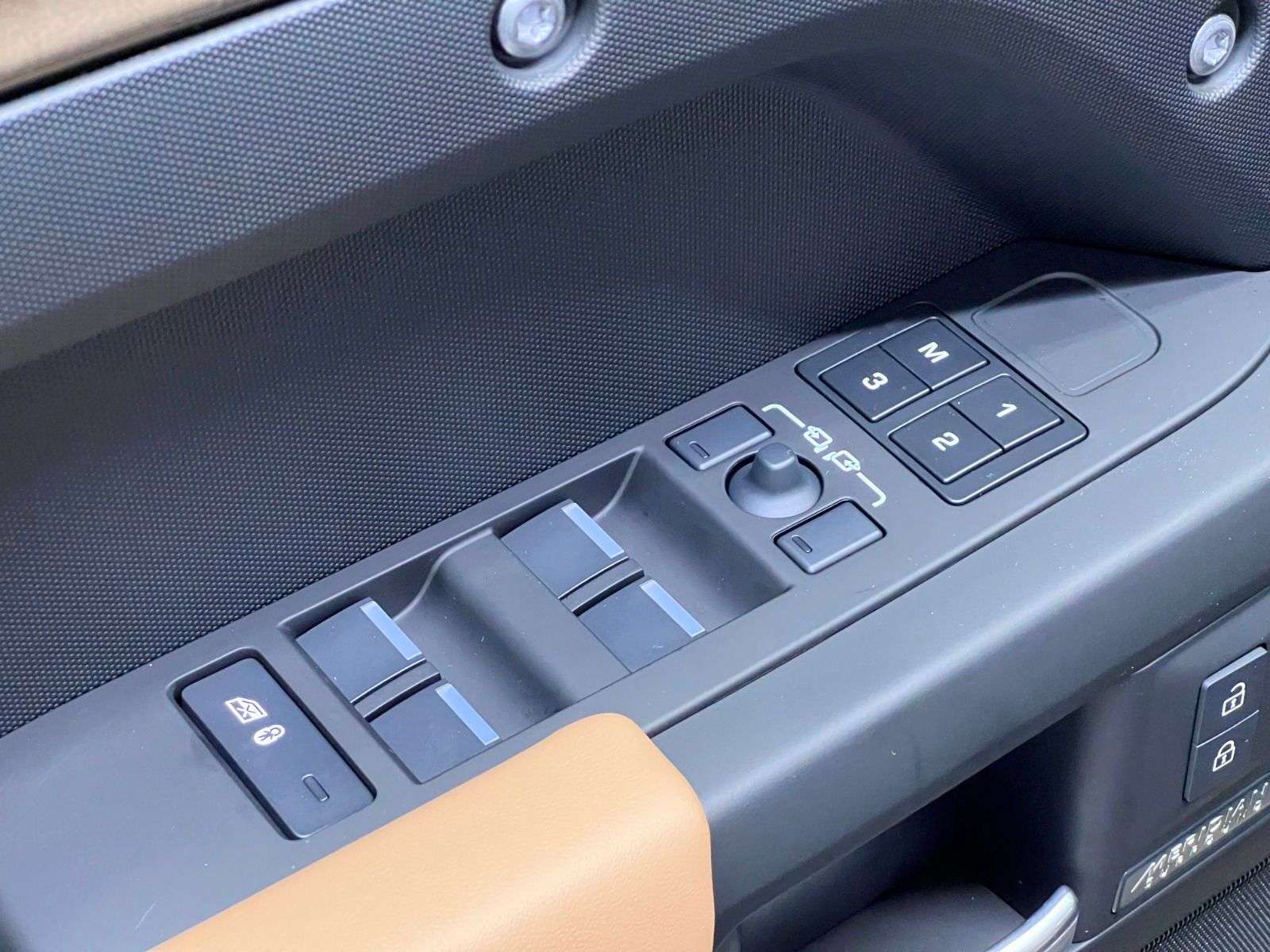 2026 Land Rover Defender 110 P400 X-DYNAMIC SE thumb 29