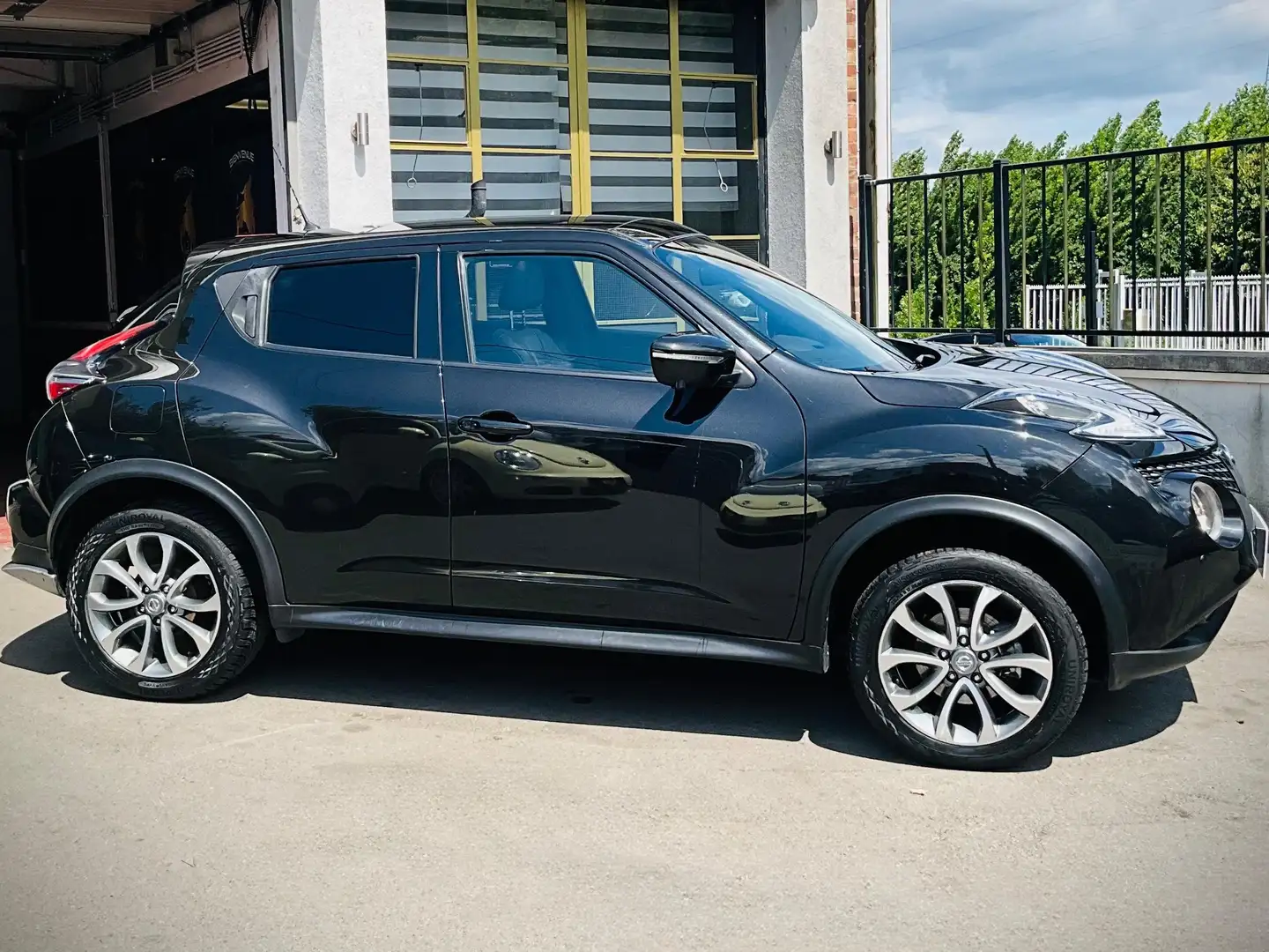 Nissan Juke Juke 1.6i 2WD Tekna Xtronic Noir - 2