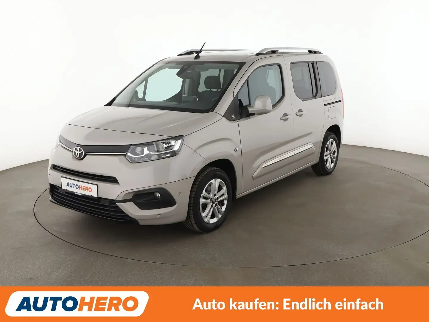 Toyota Proace City 1.2 Turbo L1 Team D*CAM*PDC*TEMPO*SHZ* Grau - 1
