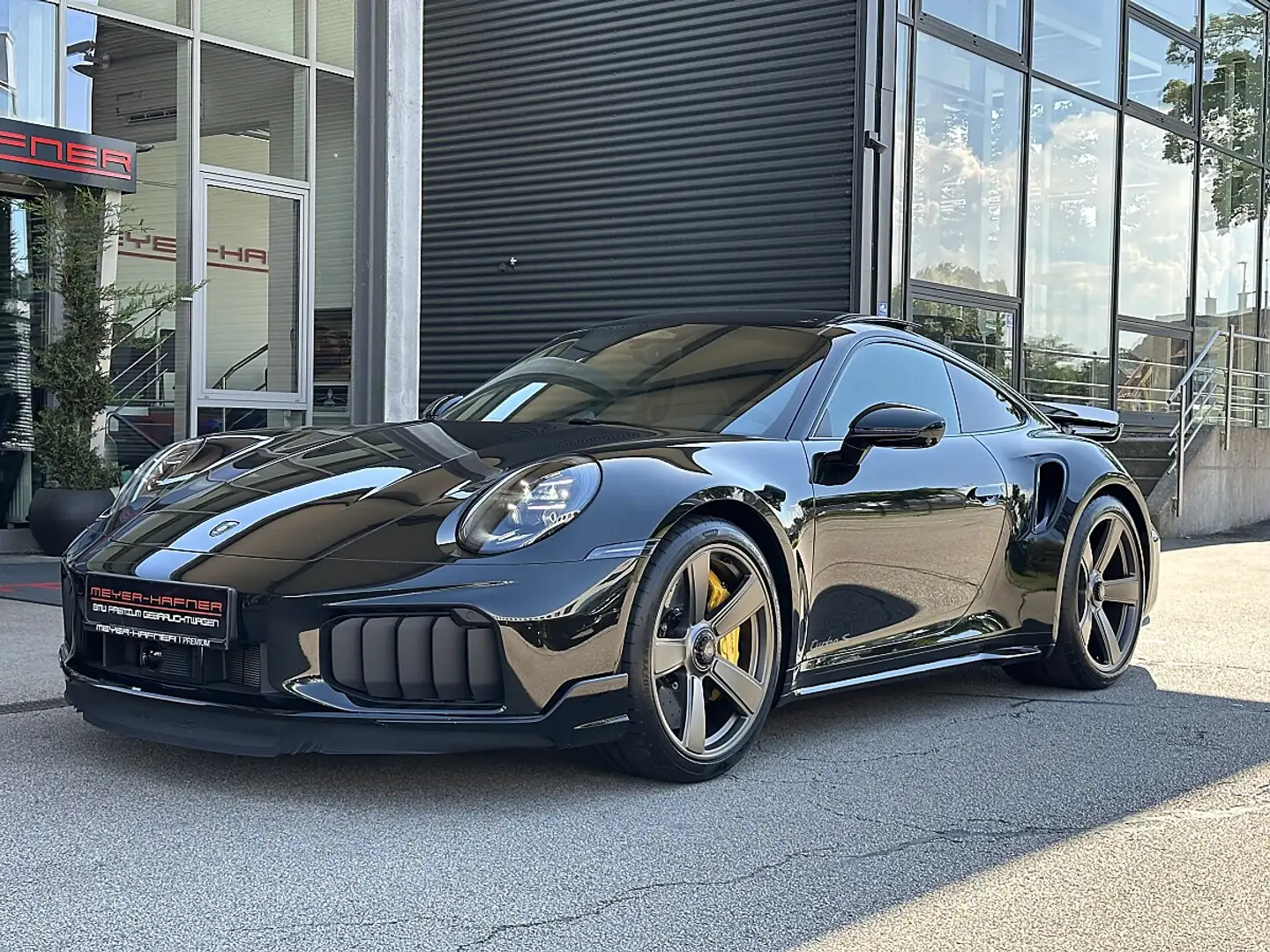 Porsche 992 911 992.2 Carrera Coupé Turbo S / PTS LACK / MEGA! Grün - 2