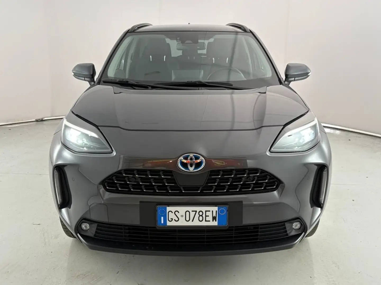 Toyota Yaris Cross 1.5 H Lounge Grigio - 2
