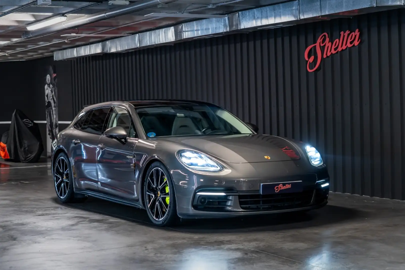 Porsche Panamera 4 e-Hybrid Executive Gris - 1