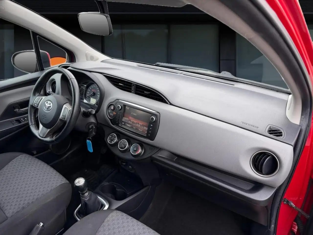 Toyota Yaris Yaris — photo 14