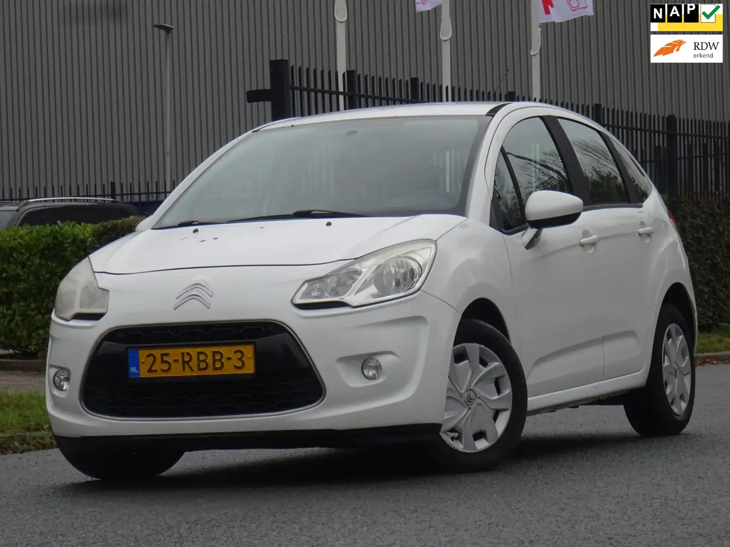 Citroen C3 1.6 e-HDi Dynamique NAP/CLIMA/CRUISE/PDC/APK Wit - 1