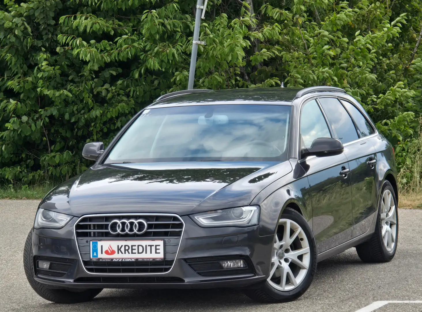 Audi A4 Avant 2,0 TDI Top* Kredit* Leder*Tempomat*Gepflegt Grau - 1