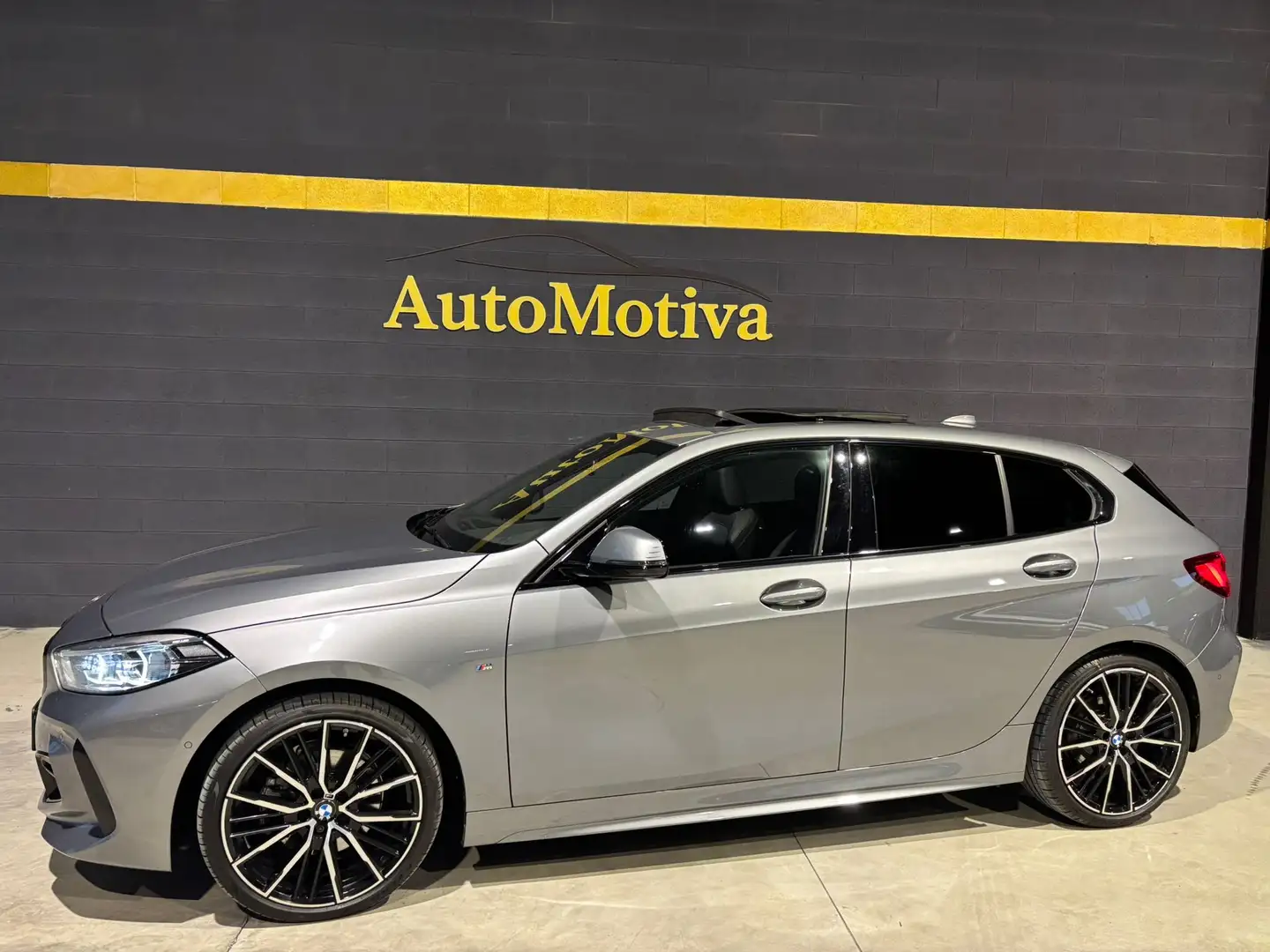 BMW 118 118i Msport 5p auto Gris - 1