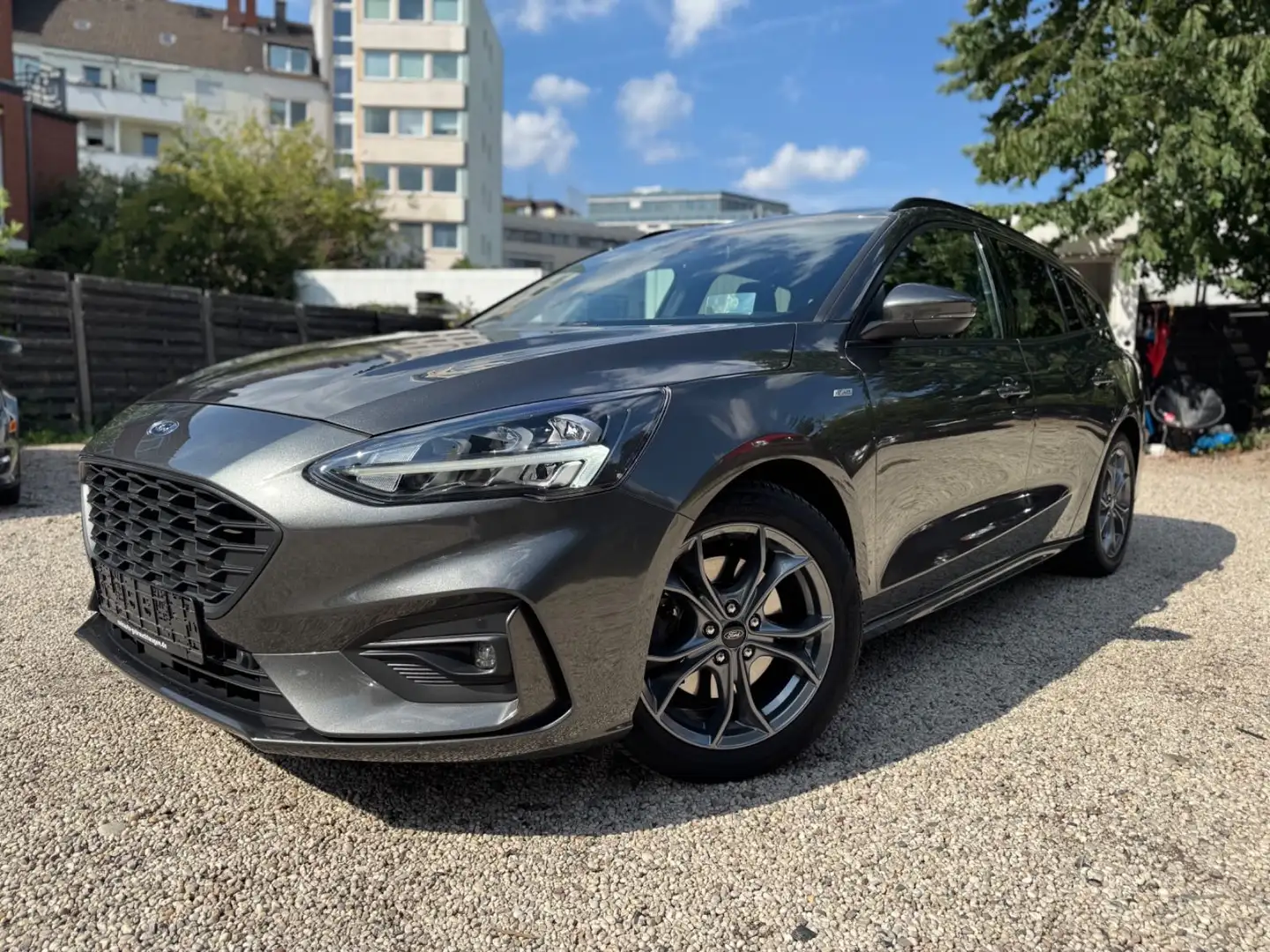 Ford Focus 1.5 Turnier ST-Line/H-UPNAVI/R-CAM/SHZ*TOP Grijs - 2