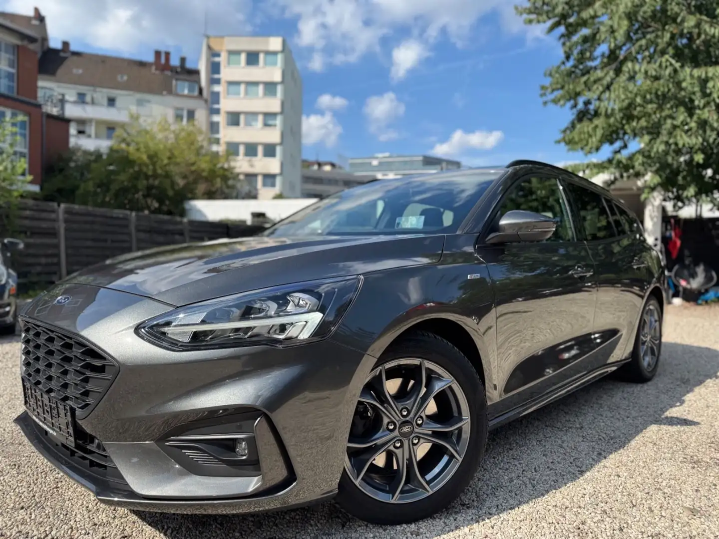 Ford Focus 1.5 Turnier ST-Line/H-UPNAVI/R-CAM/SHZ*TOP Grijs - 1