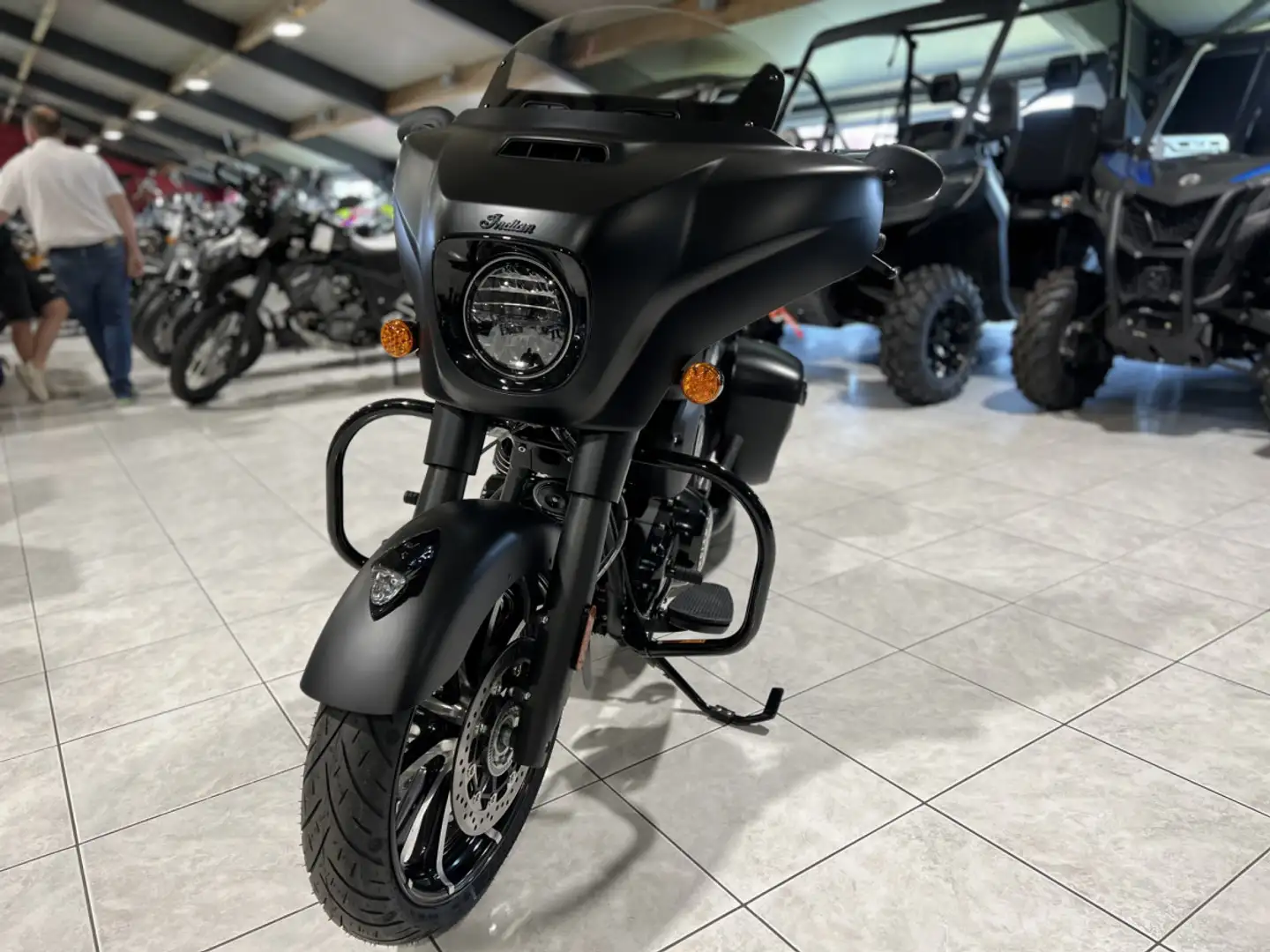 Indian Chieftain Dark Horse Black Smoke Negru - 2