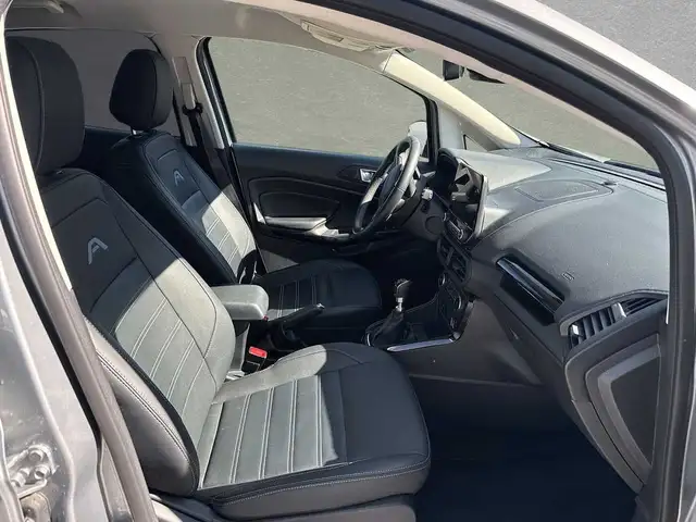 Ford Ecosport view 3