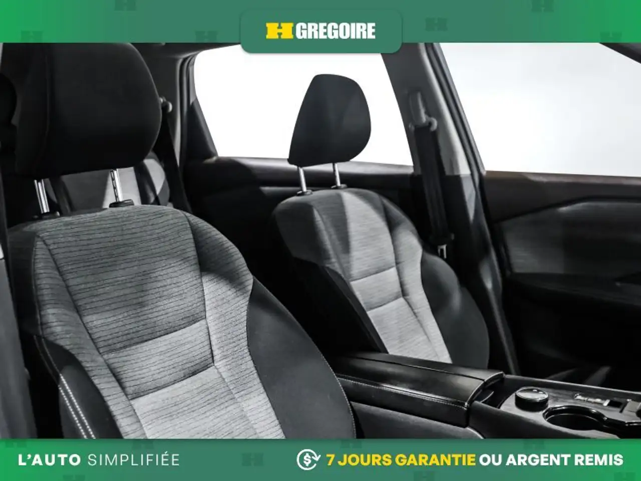 Nissan Rogue fotografie Nissan Rogue