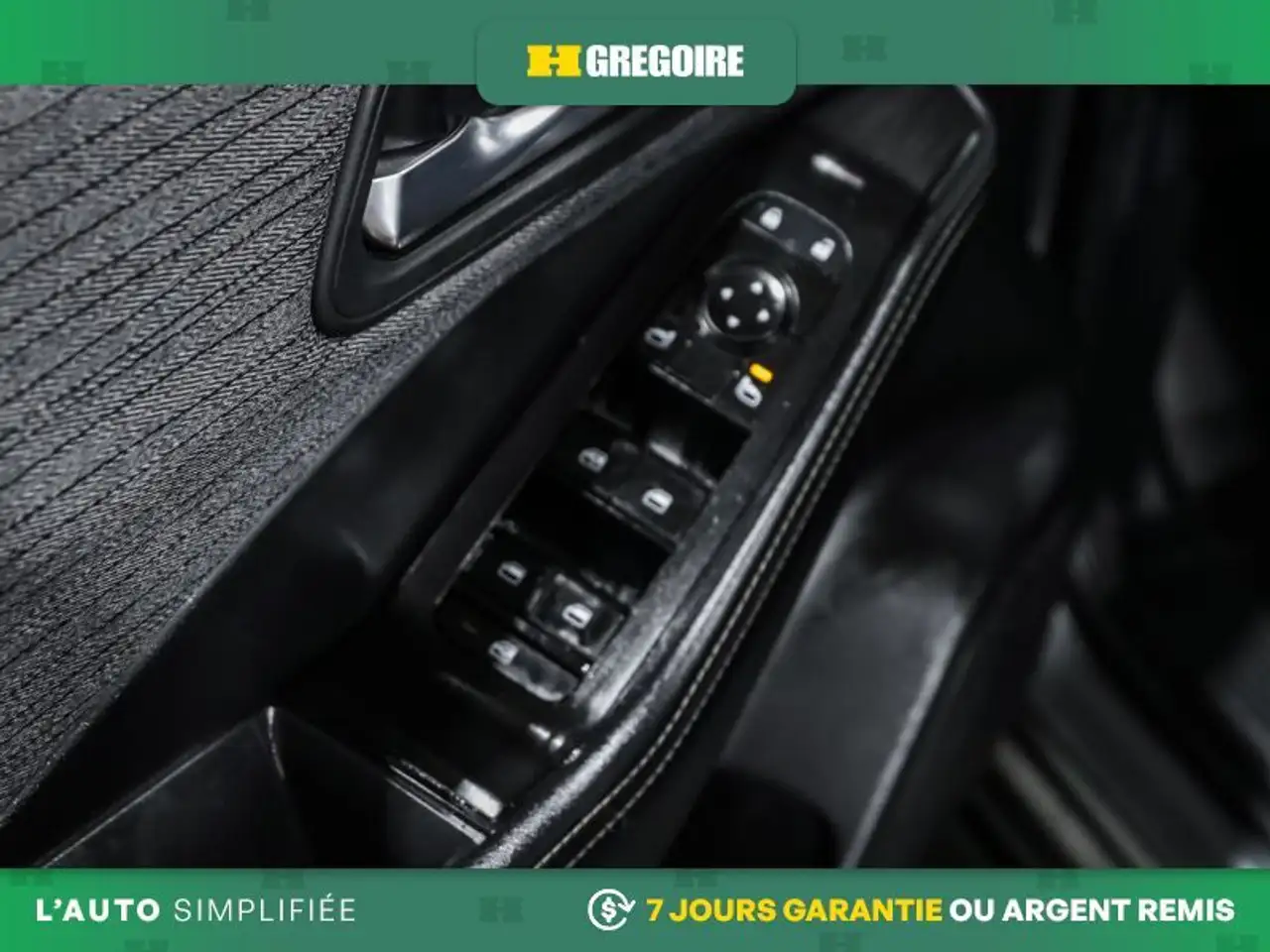 Nissan Rogue fotografie Nissan Rogue