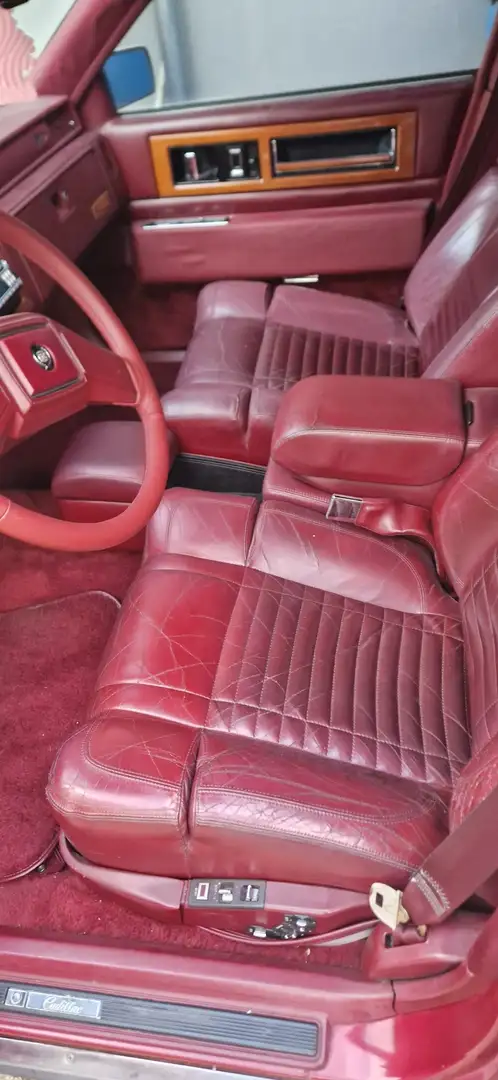 Cadillac Fleetwood Sixty Blanc - 2