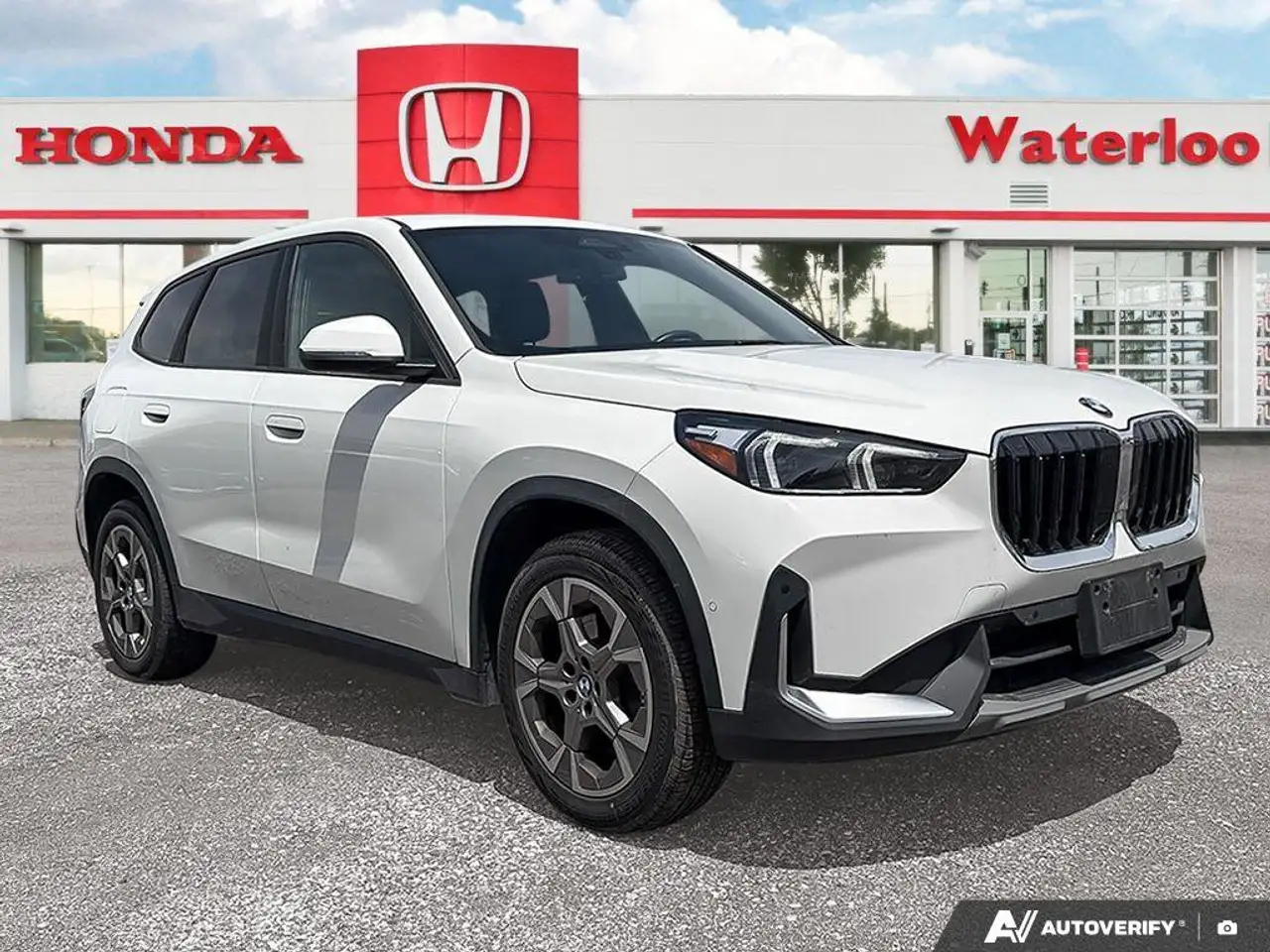 BMW X1 снимка BMW X1