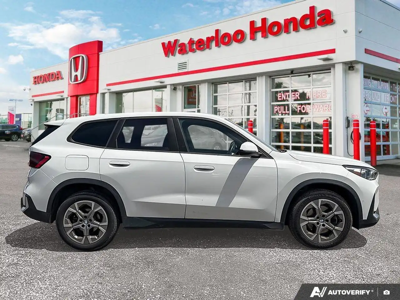 BMW X1 снимка BMW X1