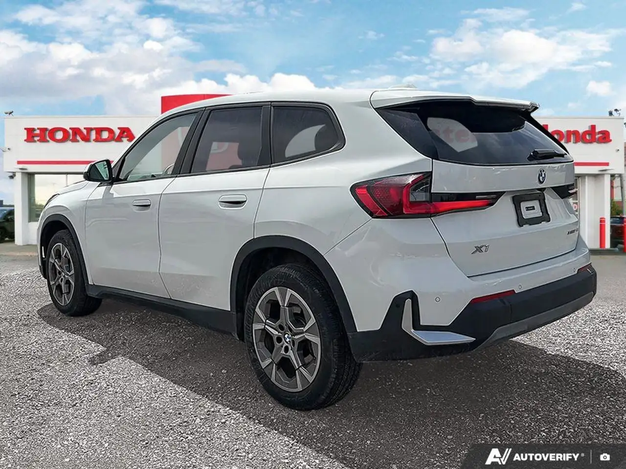 BMW X1 снимка BMW X1