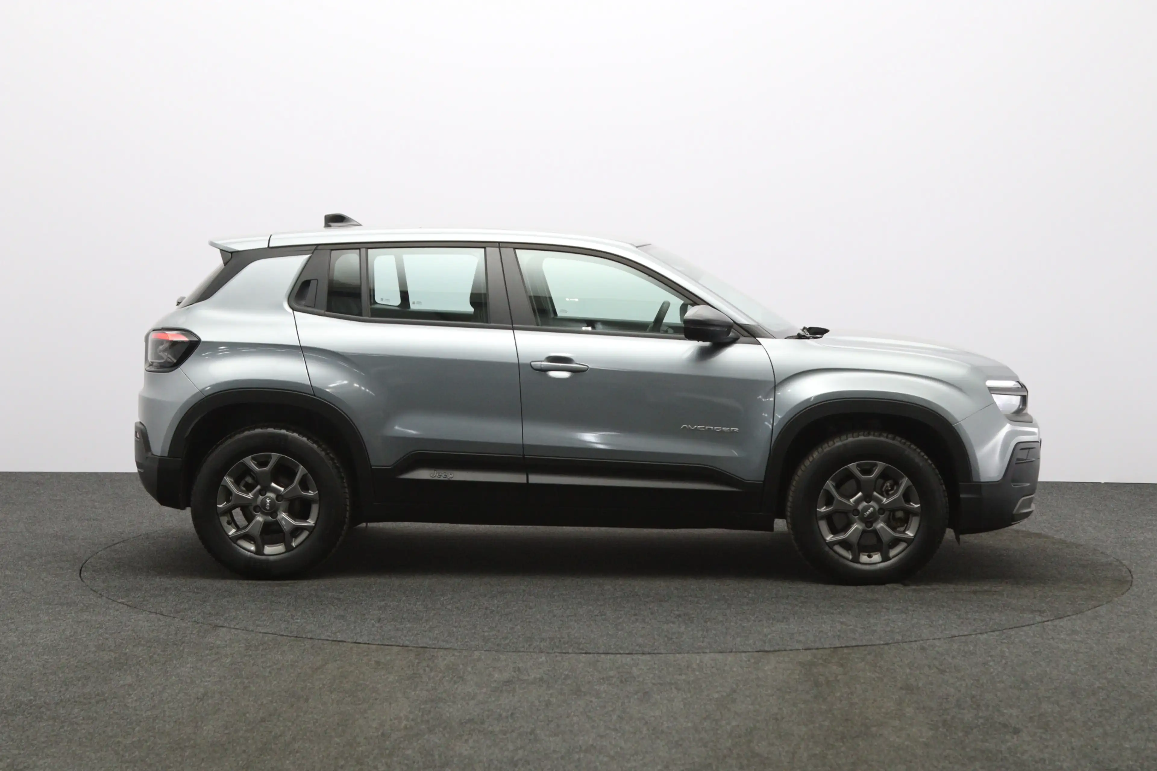 Jeep Avenger 1.2 e-Hybrid 110 PK Automaat Longitude, Carplay, C — photo 13