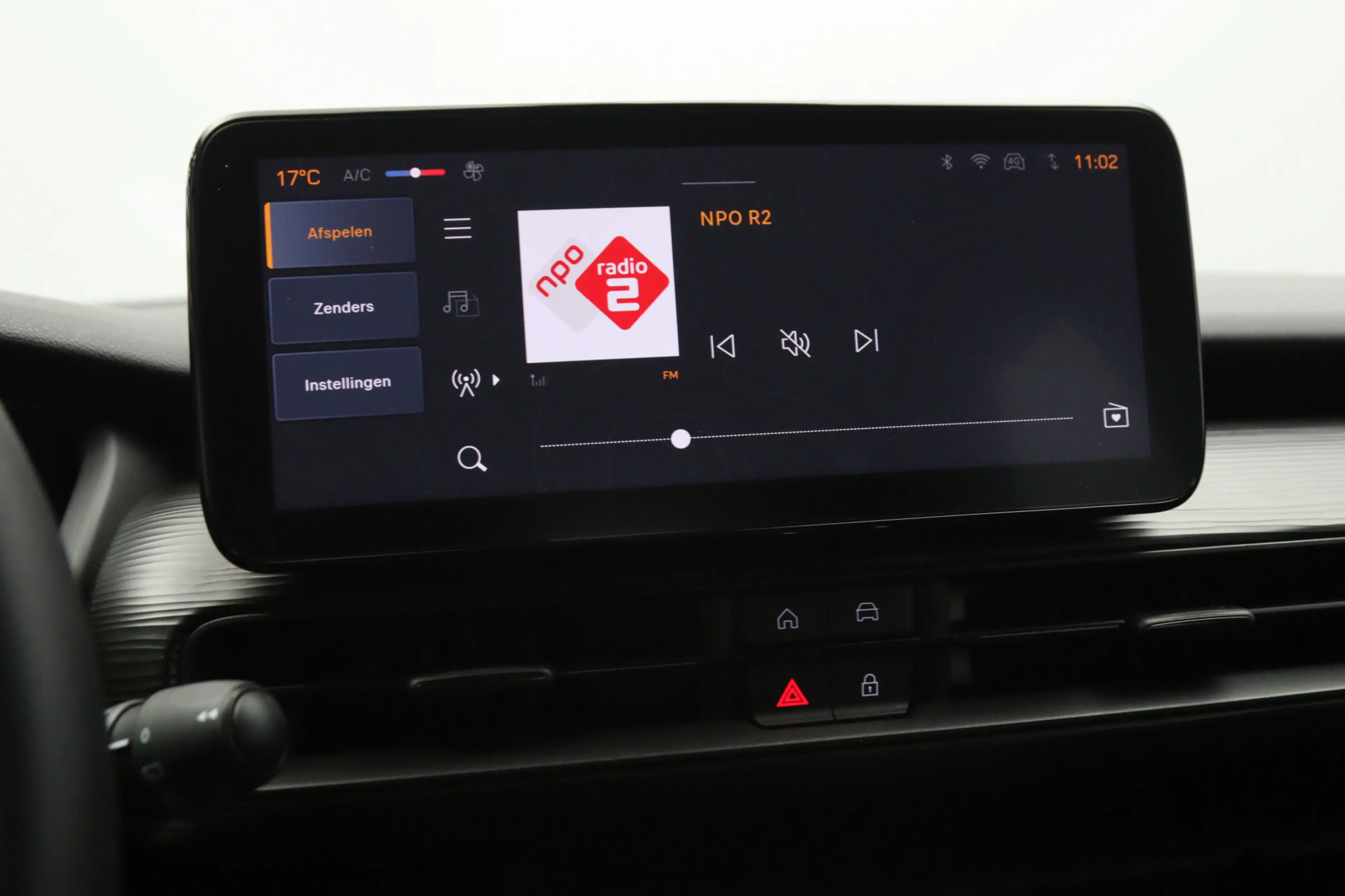 Jeep Avenger 1.2 e-Hybrid 110 PK Automaat Longitude, Carplay, C — photo 25