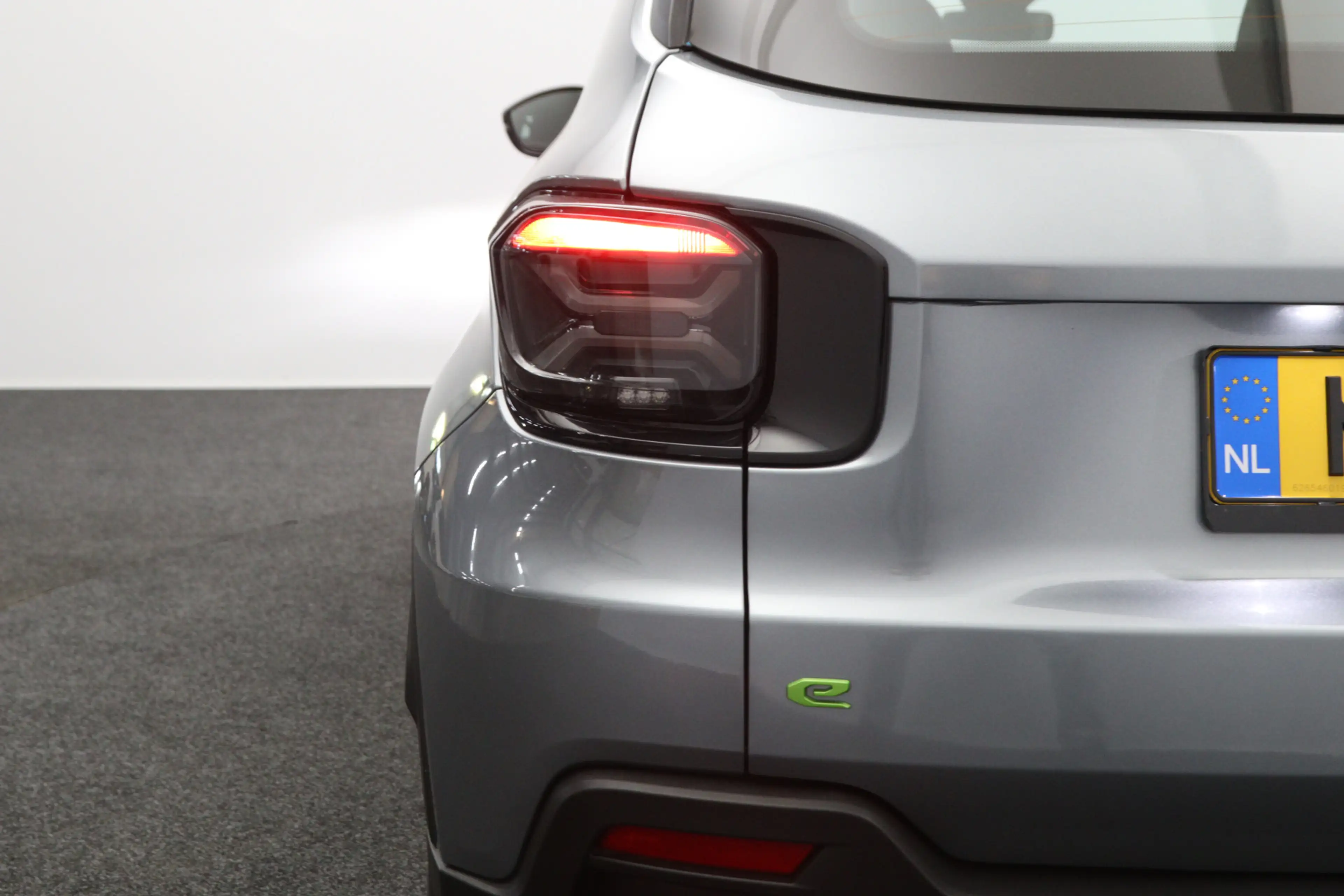 Jeep Avenger 1.2 e-Hybrid 110 PK Automaat Longitude, Carplay, C — photo 22