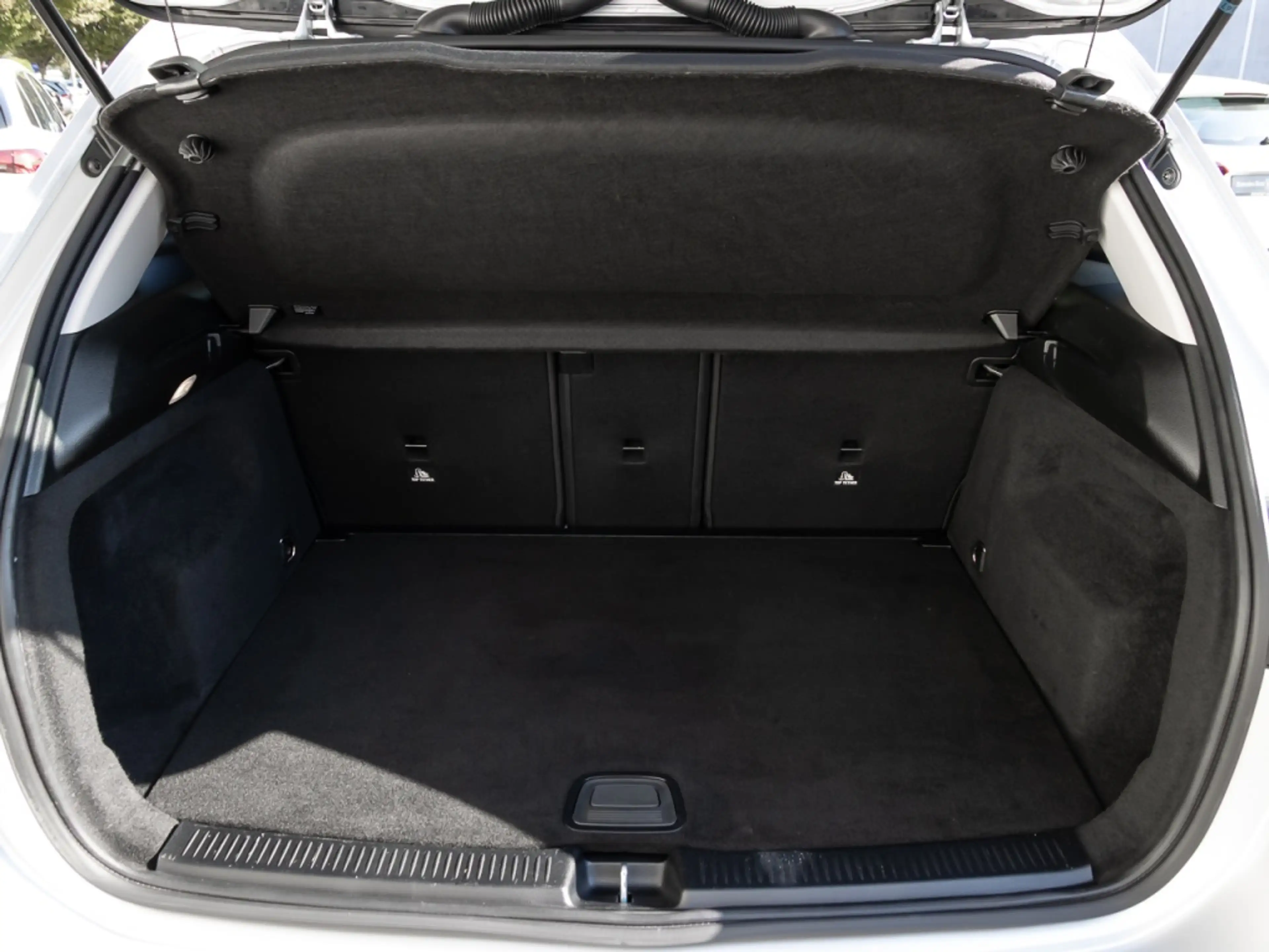 Mercedes-Benz B 220 d 4M *Cam*MBeam*ParkA*MBUX*Navi*FernLA*17" — photo 8