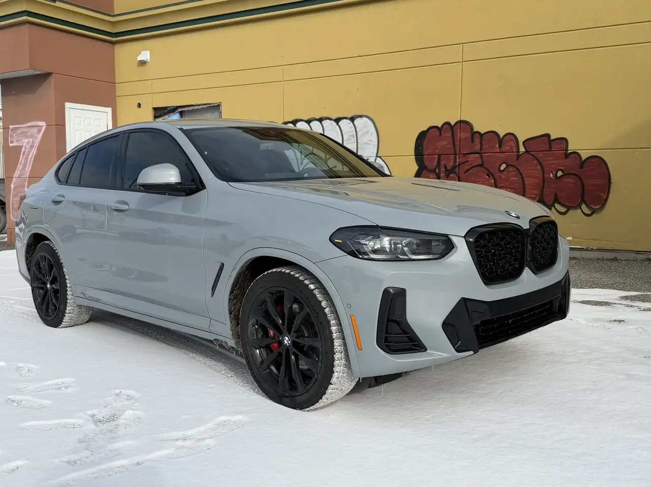 2023 BMW X4