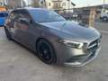 Mercedes-Benz A 200 d Premium AMG 4matic Gris - thumbnail 4