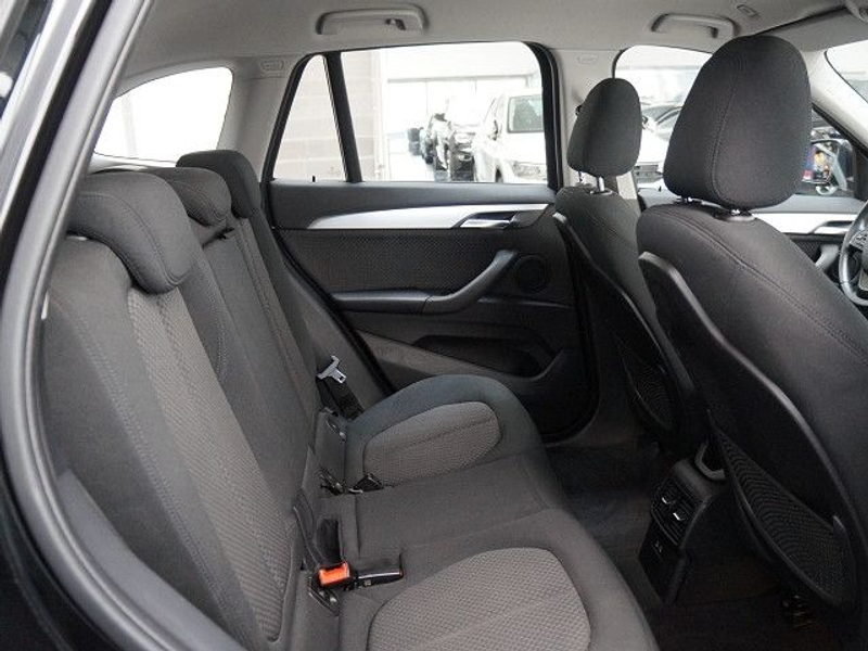 BMW X1 sDrive18i Advantage Navi PDc Sitzhz Tempomat — photo 13