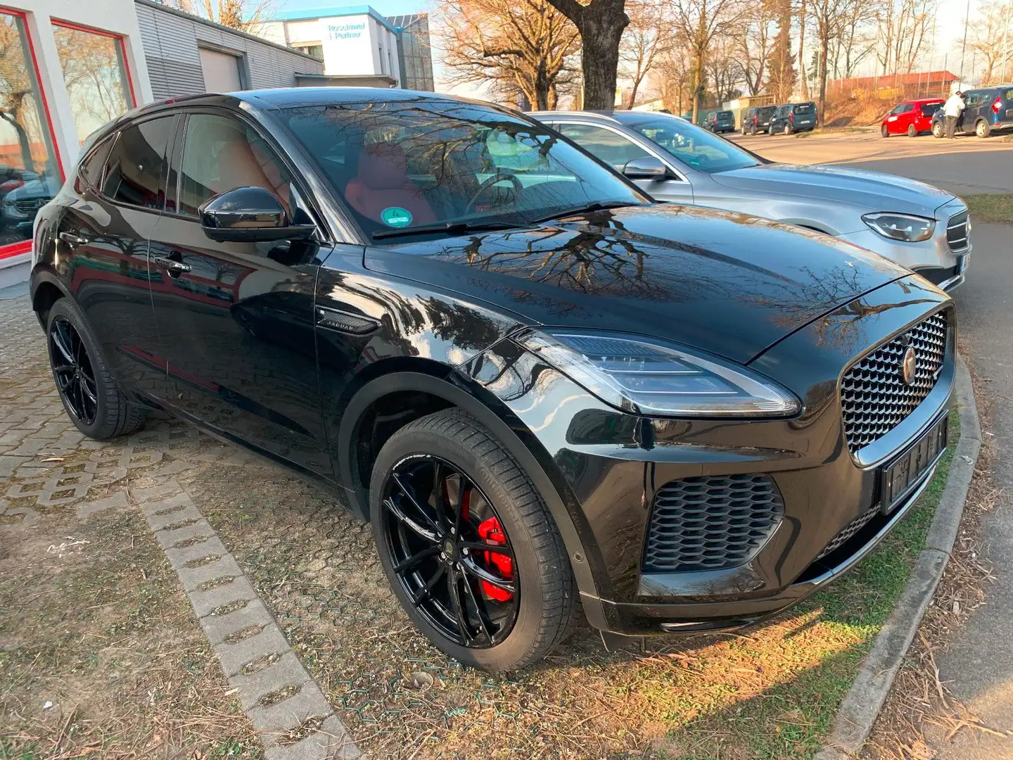 Jaguar E-Pace Siyah - 1