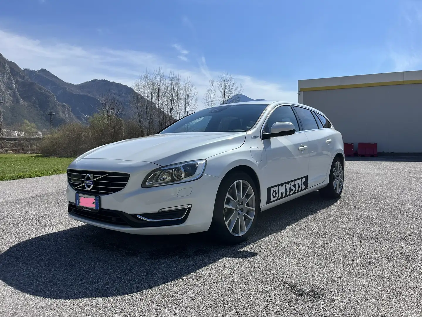 Volvo V60 2.4 d6 phev awd geatronic - 1