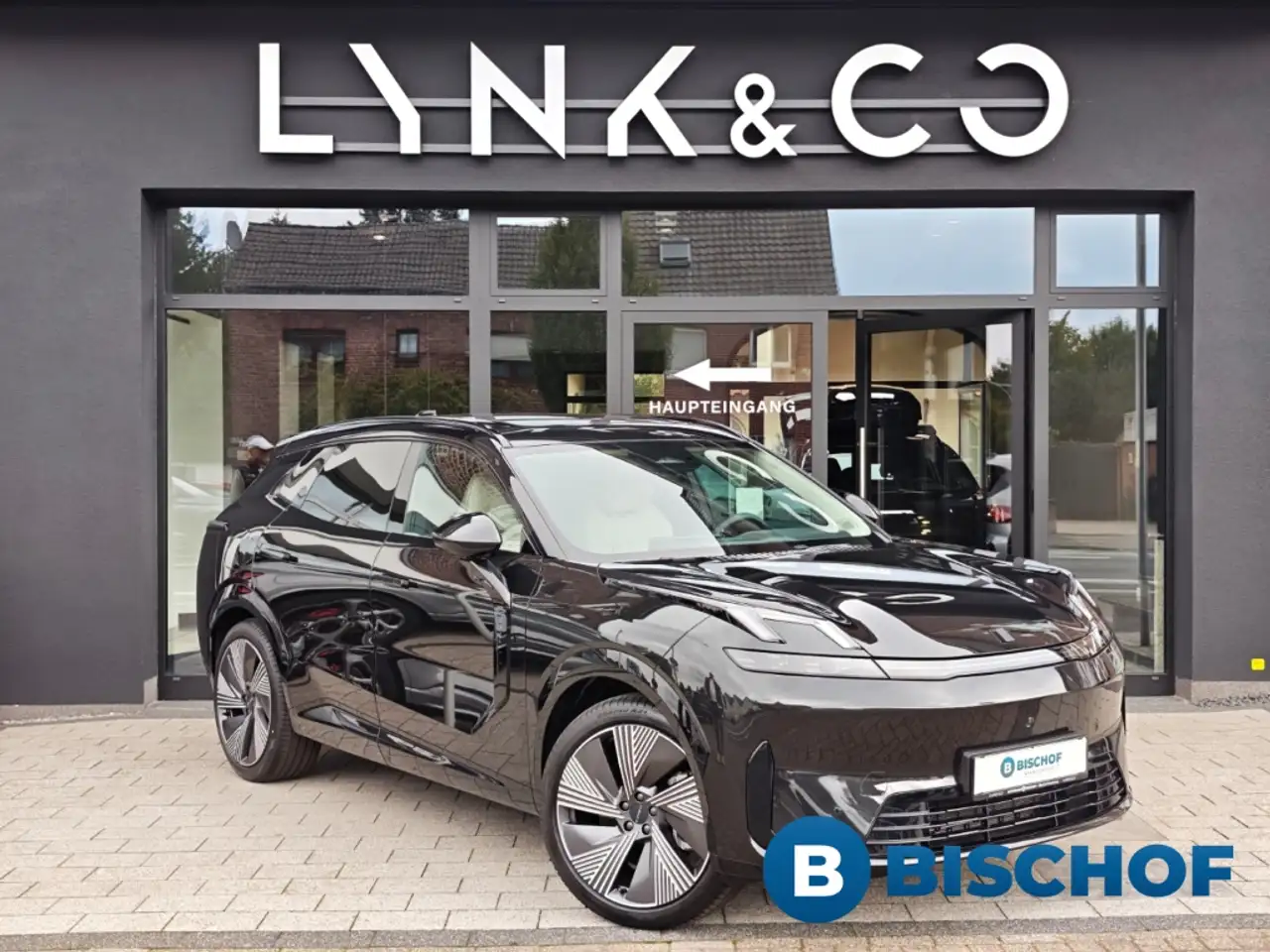 Lynk & Co 08 More 1.5 PHEV 360 Kamera Pano Massagesitze HarmanK — photo 1 of 20