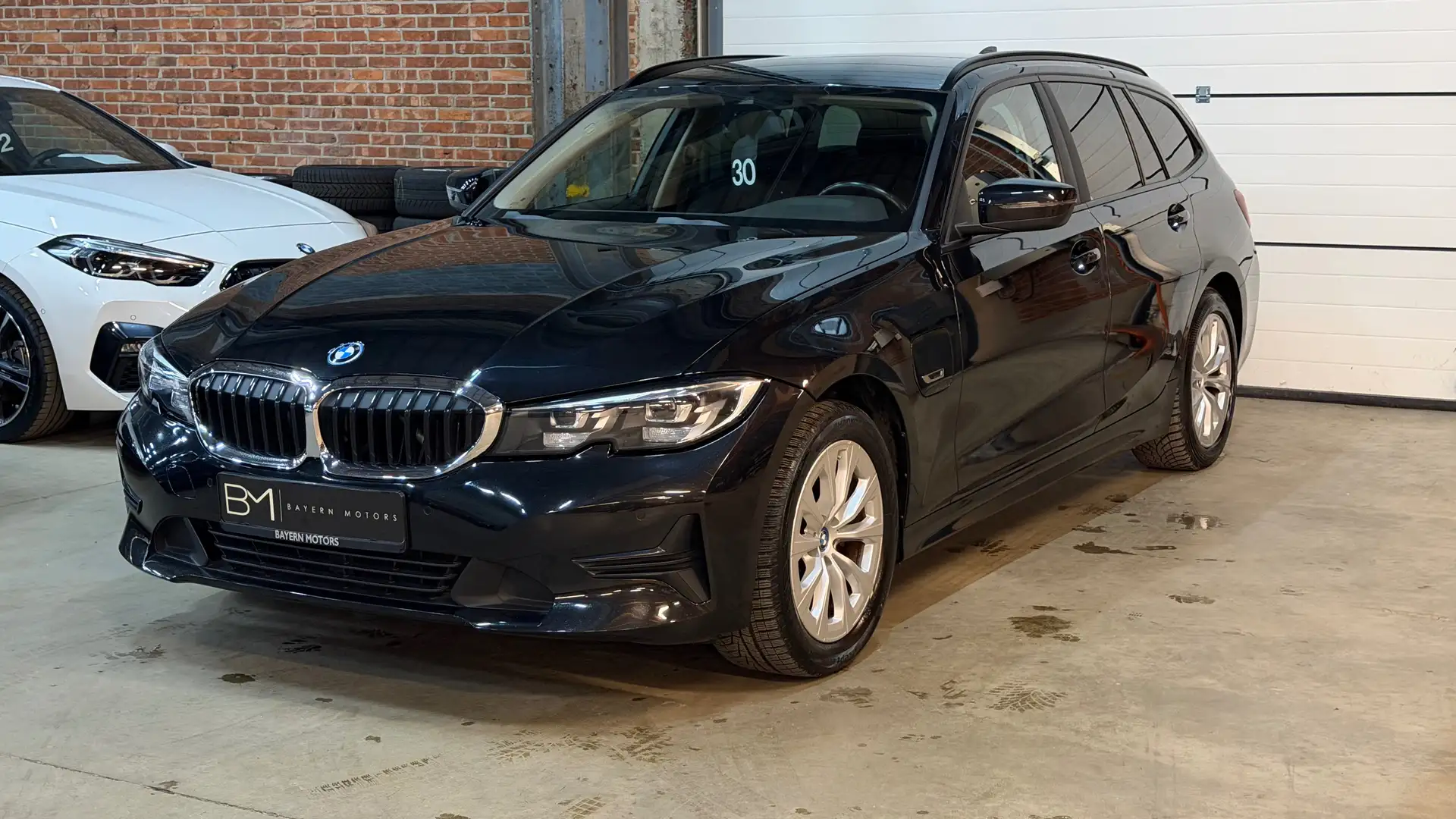 BMW 320 e Plug in Hybride Benzine Automaat Garantie Noir - 1