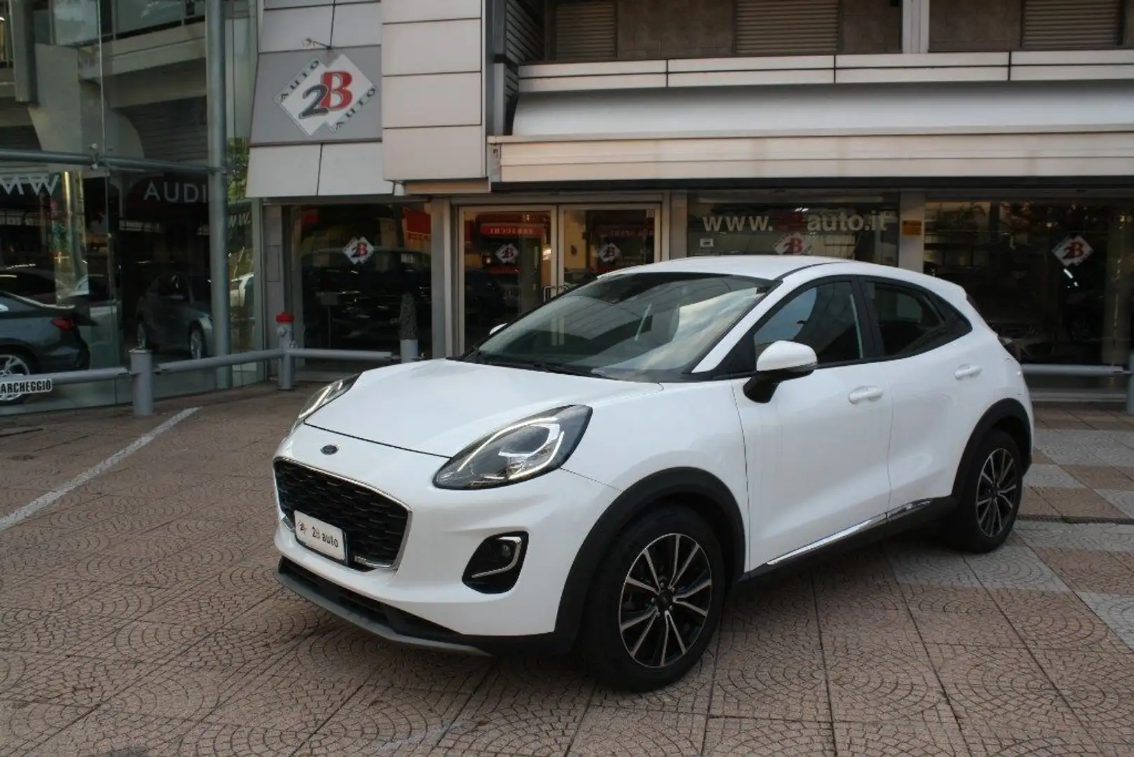 Ford Puma 1.0 EcoBoost Hybrid 125 CV S&S Titanium Blanc - 1