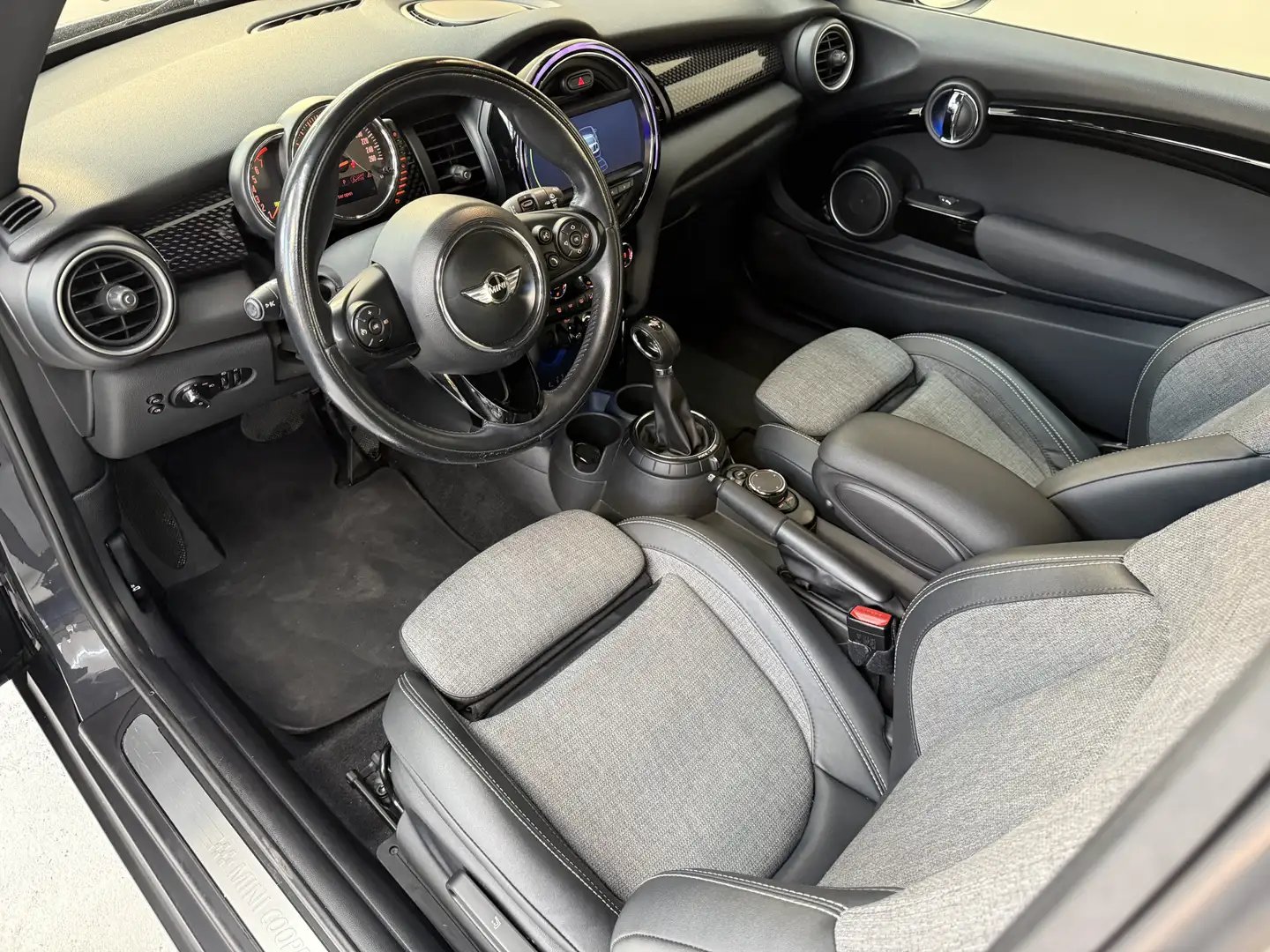 MINI Cooper S Mini 2.0 192Pk, 2014, 2de eigenaar, Navigatie, Gro Grijs - 2