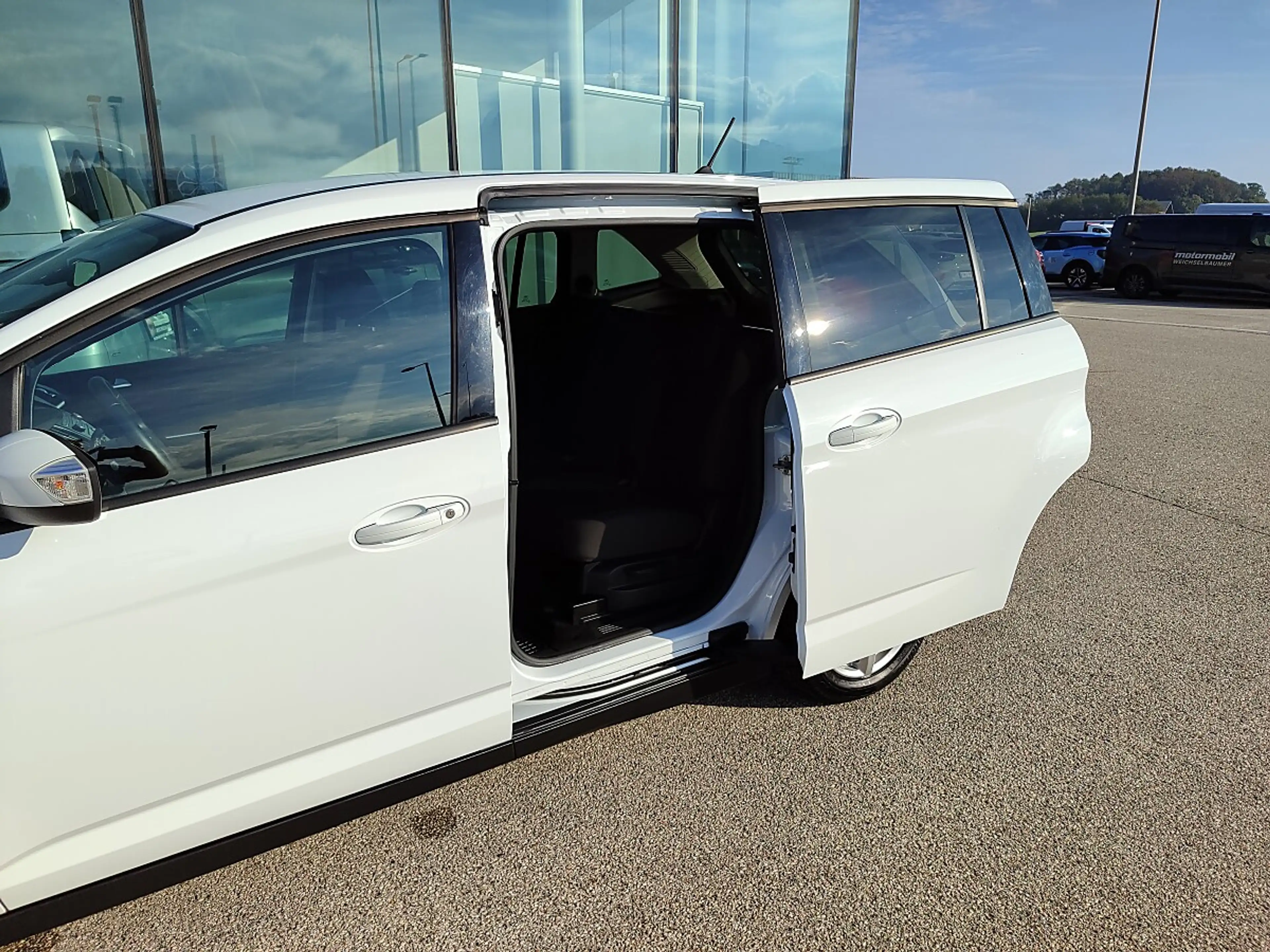 Ford Grand C-Max Grand C-MAX Trend 1,0 EcoBoost S/S — photo 8