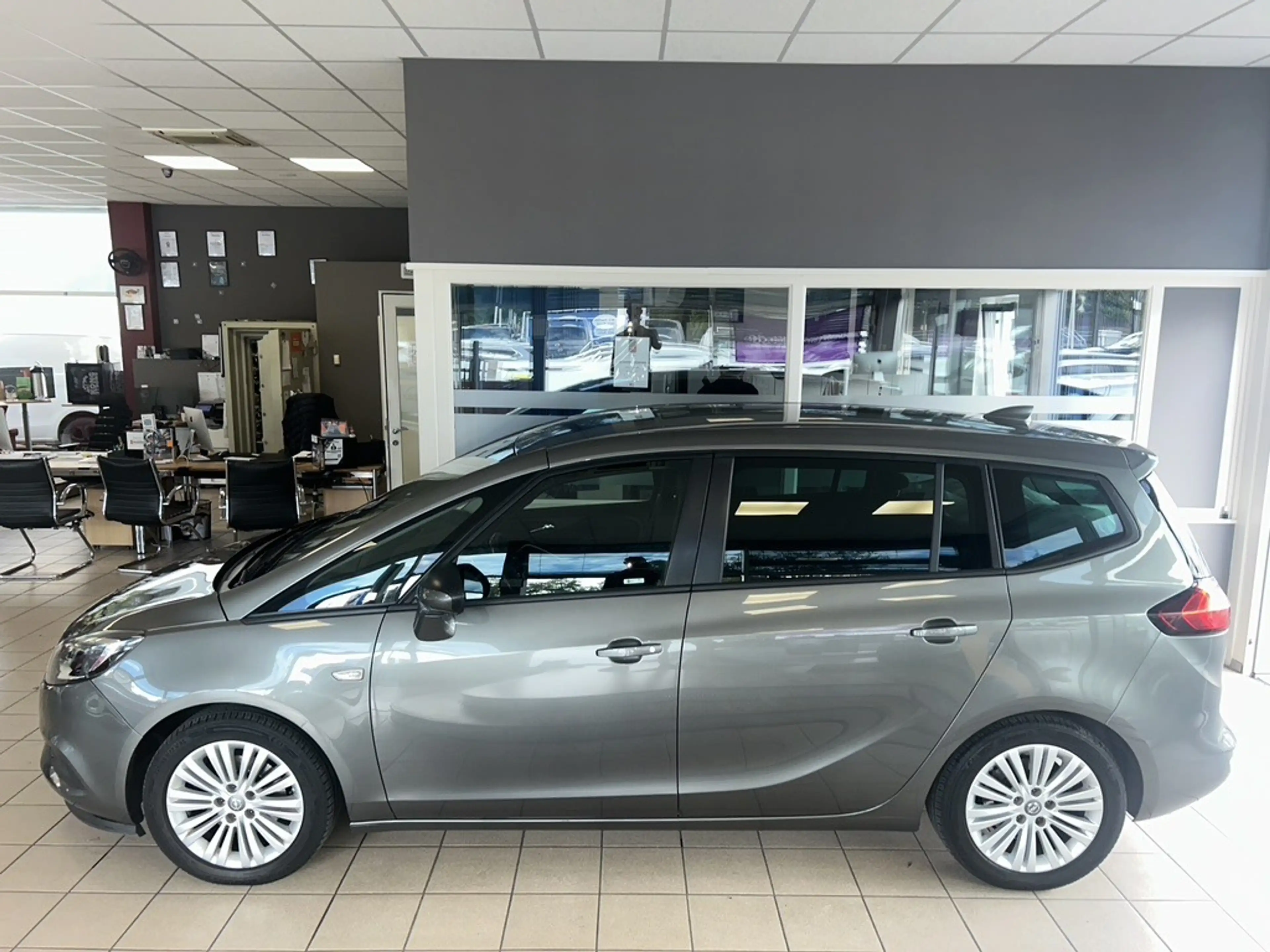 Opel Zafira Tourer ecoFlex 7-Sitzer Navi Klima 2.Hand