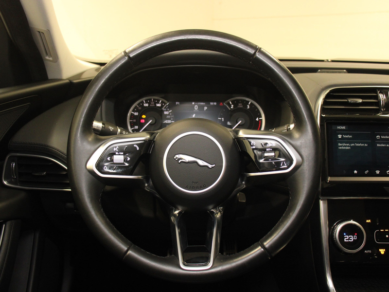 Jaguar XE D180 Aut. S LED SHZ PDC Navi el. Sitze Klima — photo 14